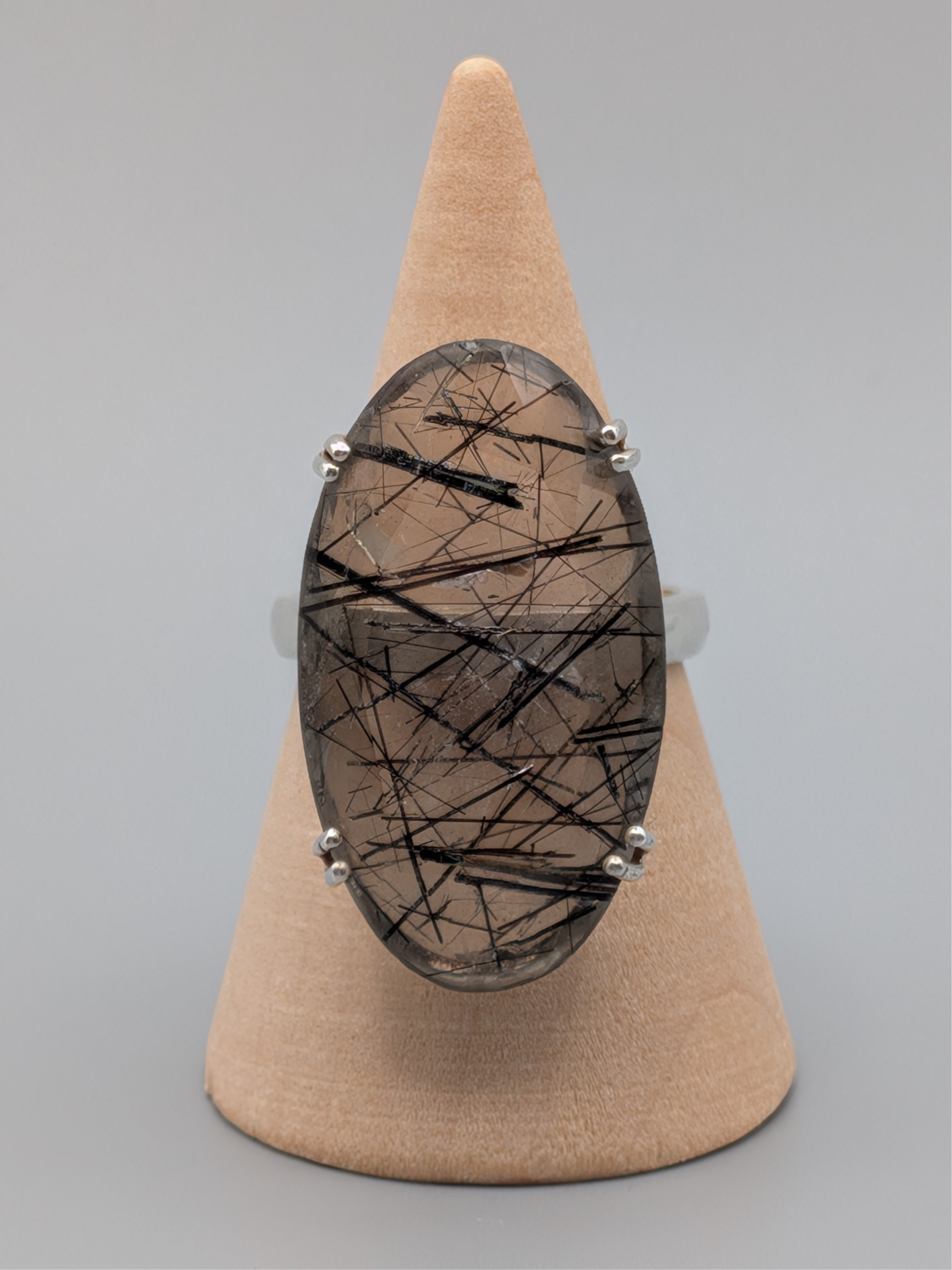 •TOURMALINATED QUARTZ - OVAL• prong set silver ring (size 8.75)