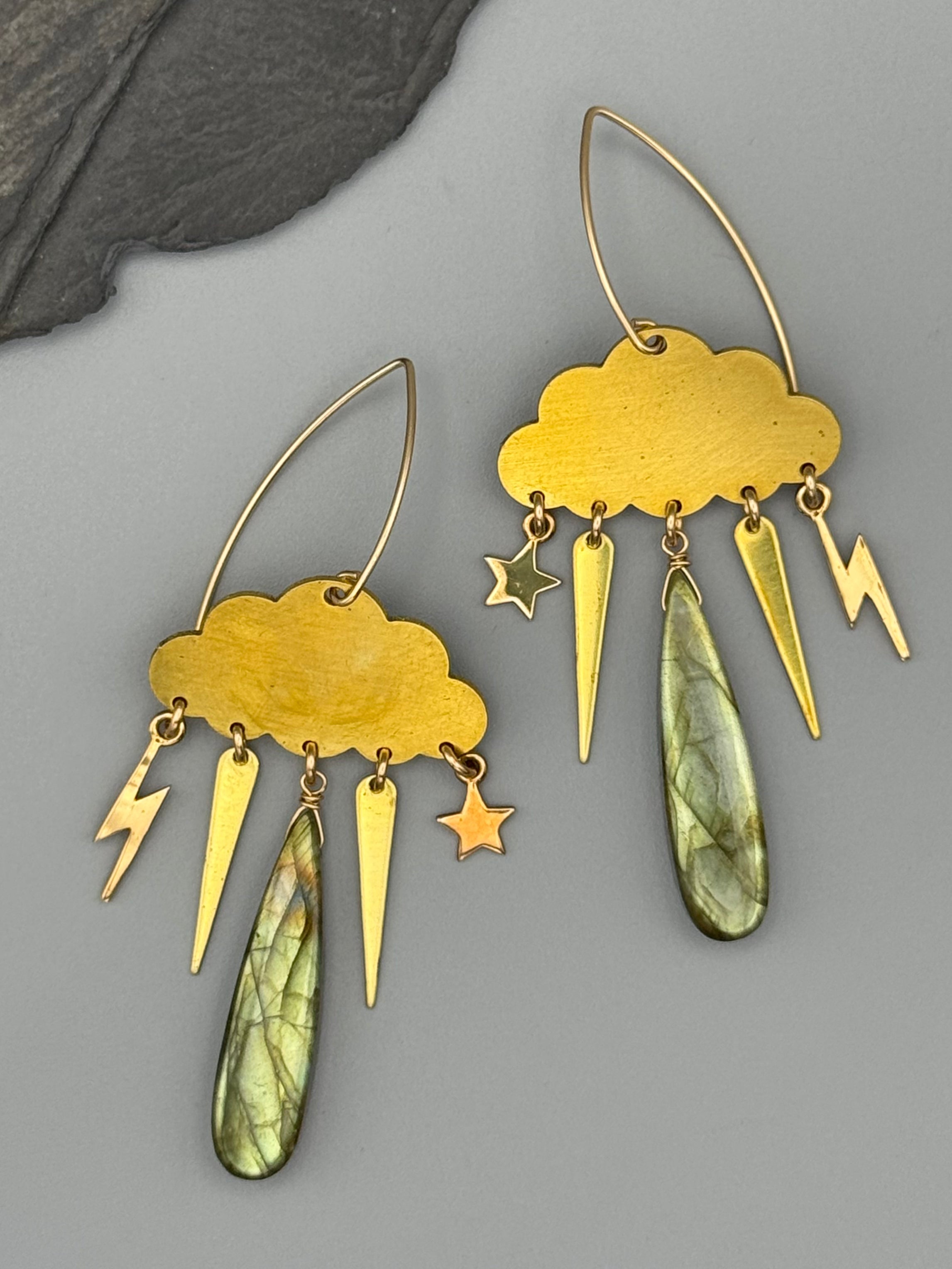 •STORMY• labradorite + gold earrings