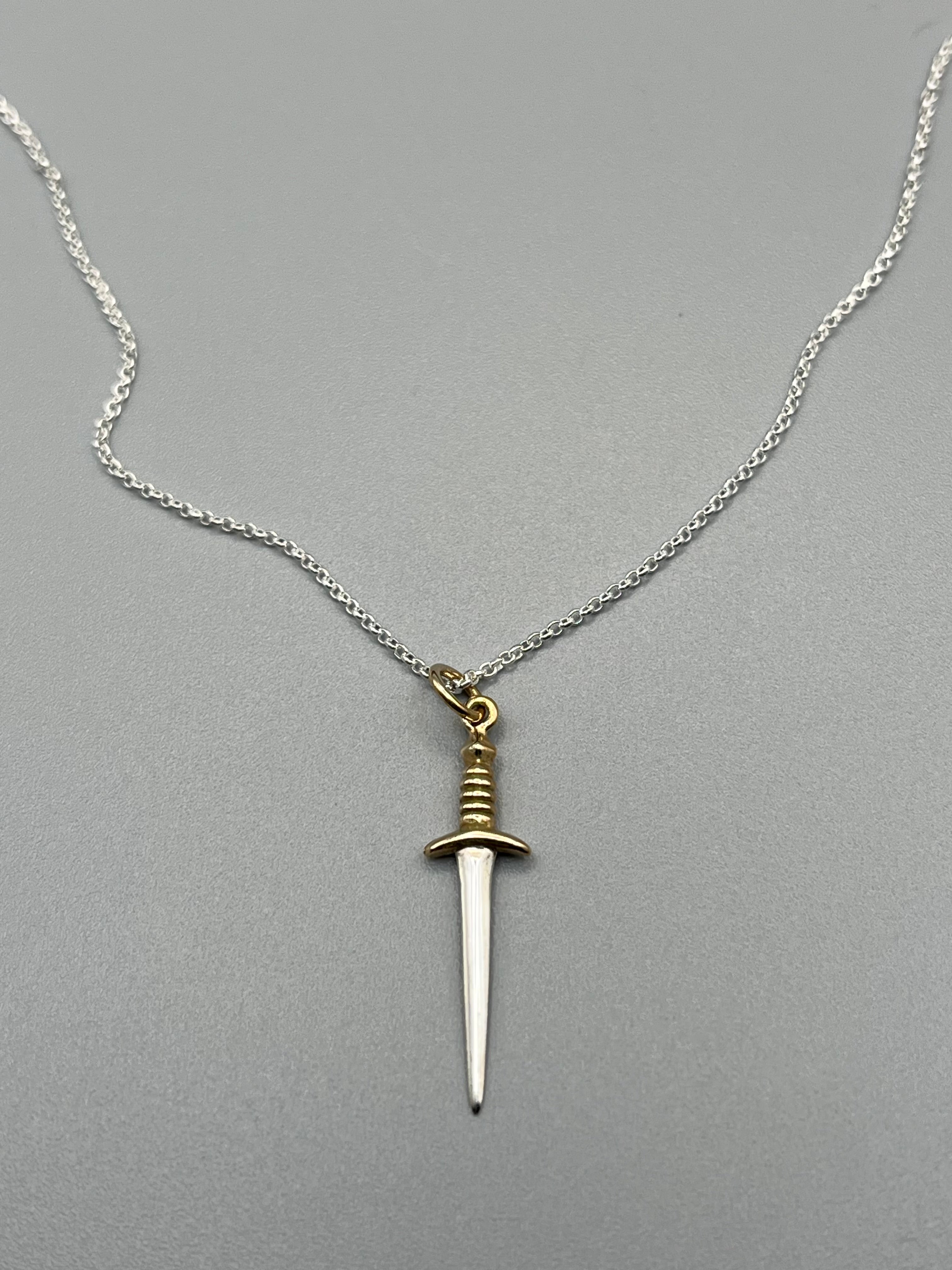 •MEDIUM DAGGER• silver necklace