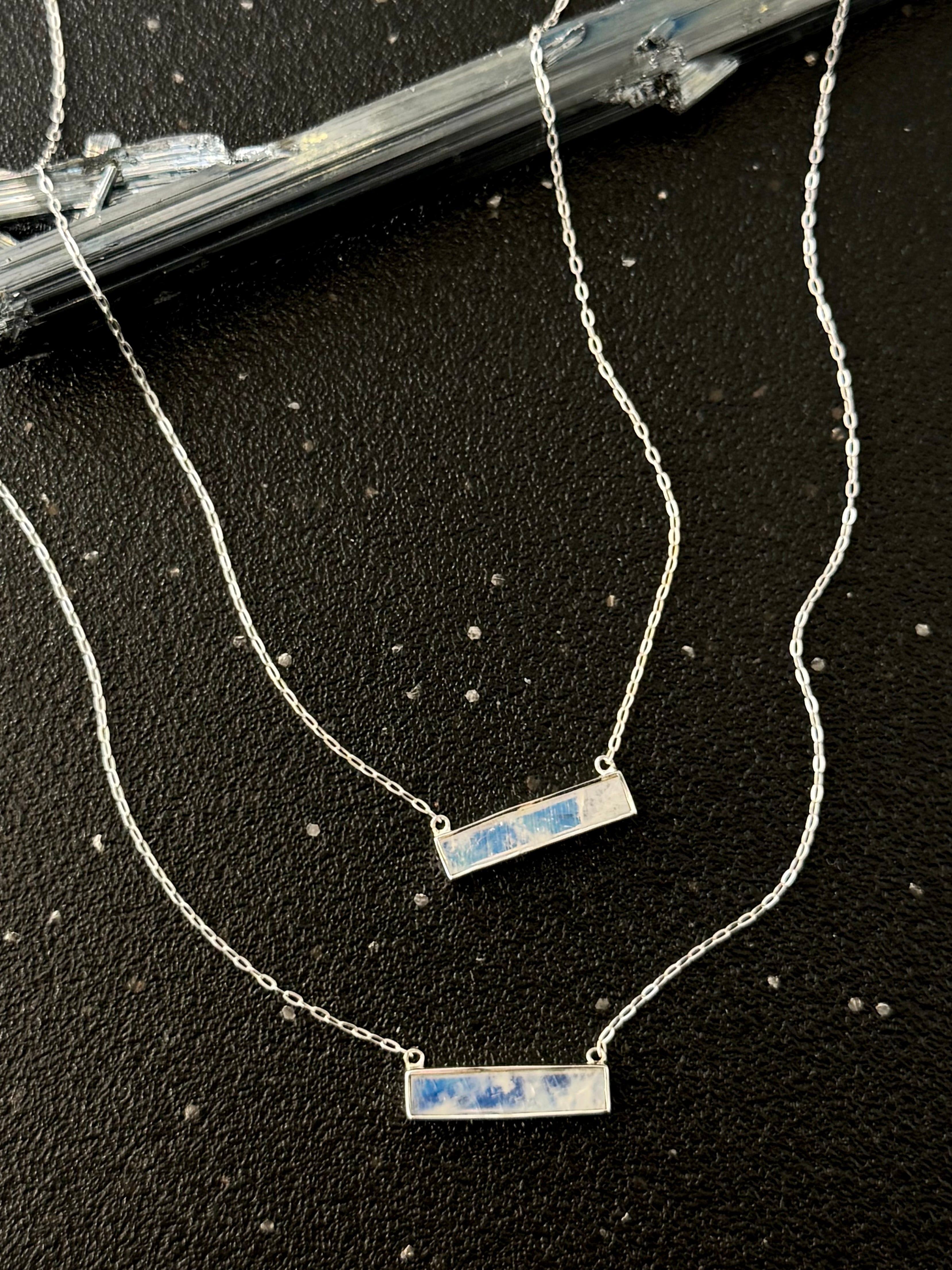 •PETITE BAR• rainbow moonstone + silver necklace (16"-18" long)