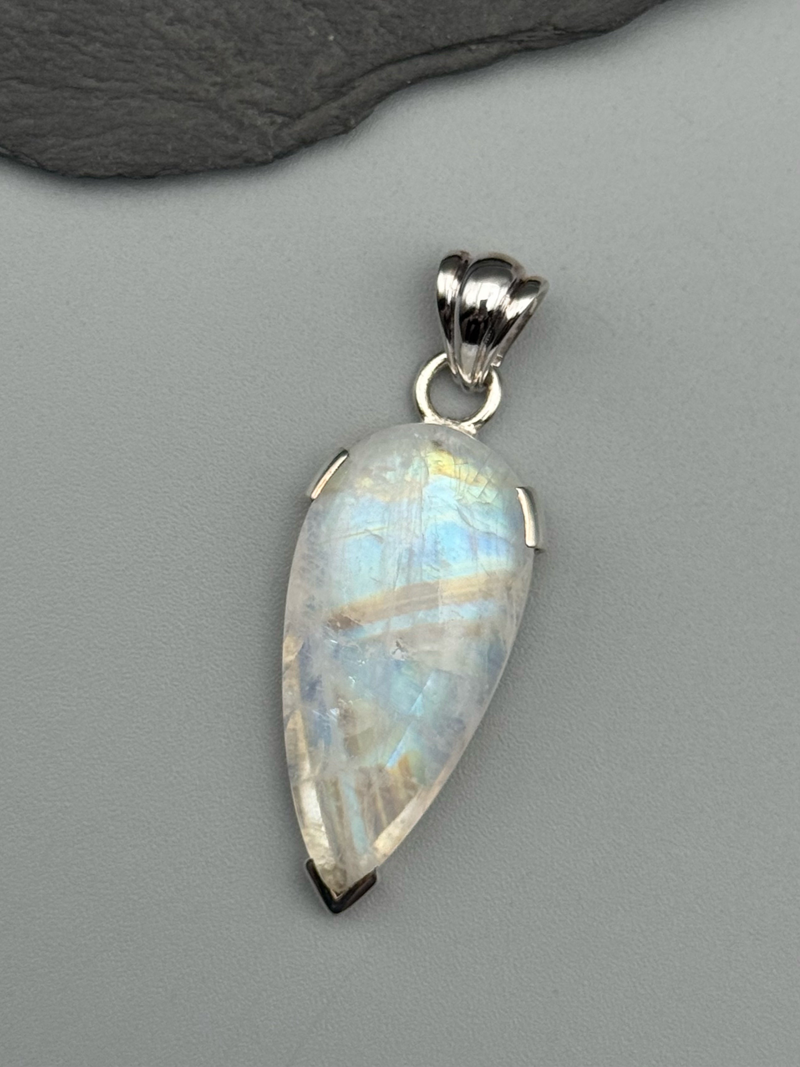 •RAINBOW MOONSTONE - SPEAR TEAR• bezel capped silver pendant