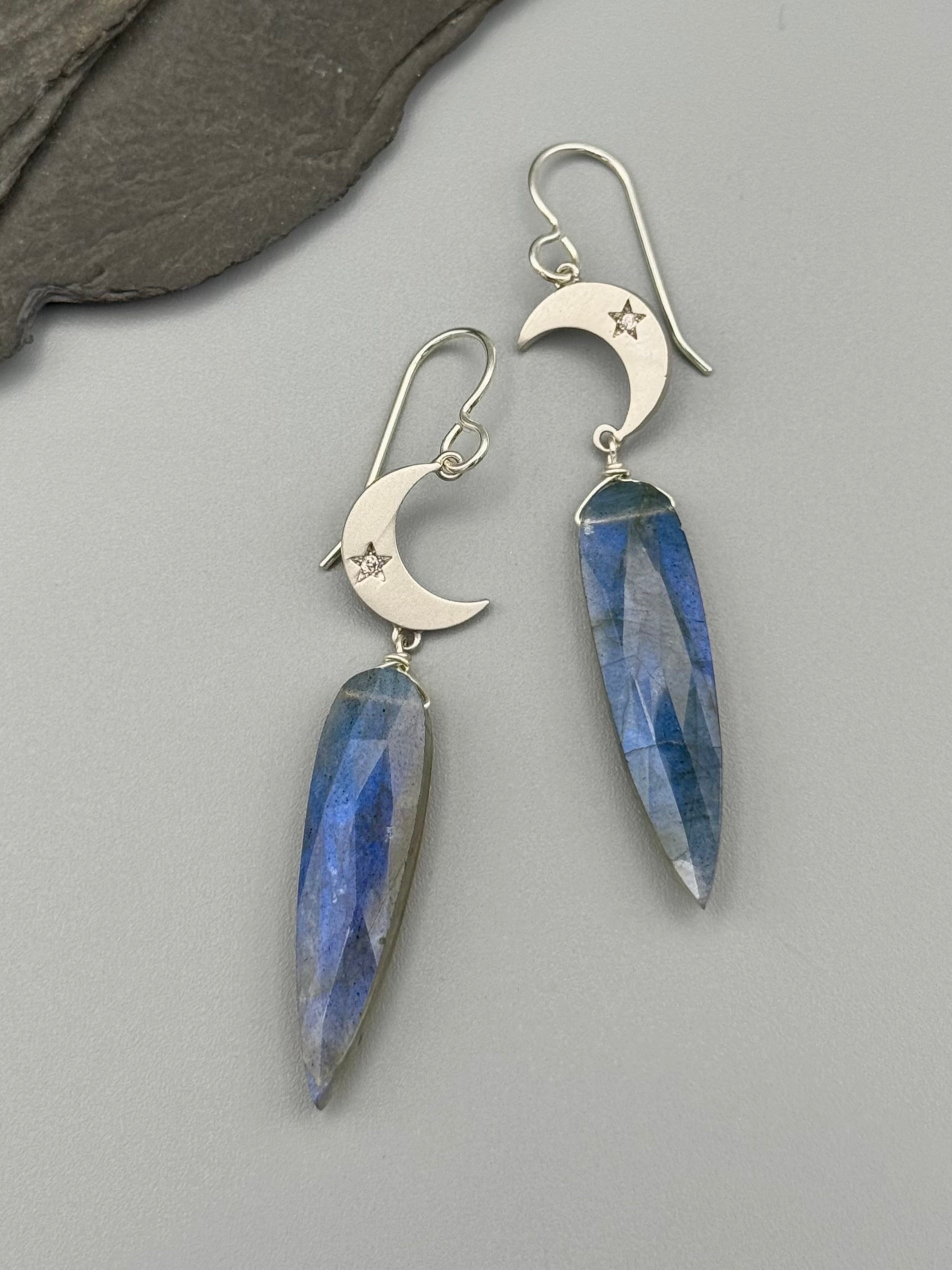 •CRYSTAL CRESCENT• labradorite + silver earrings