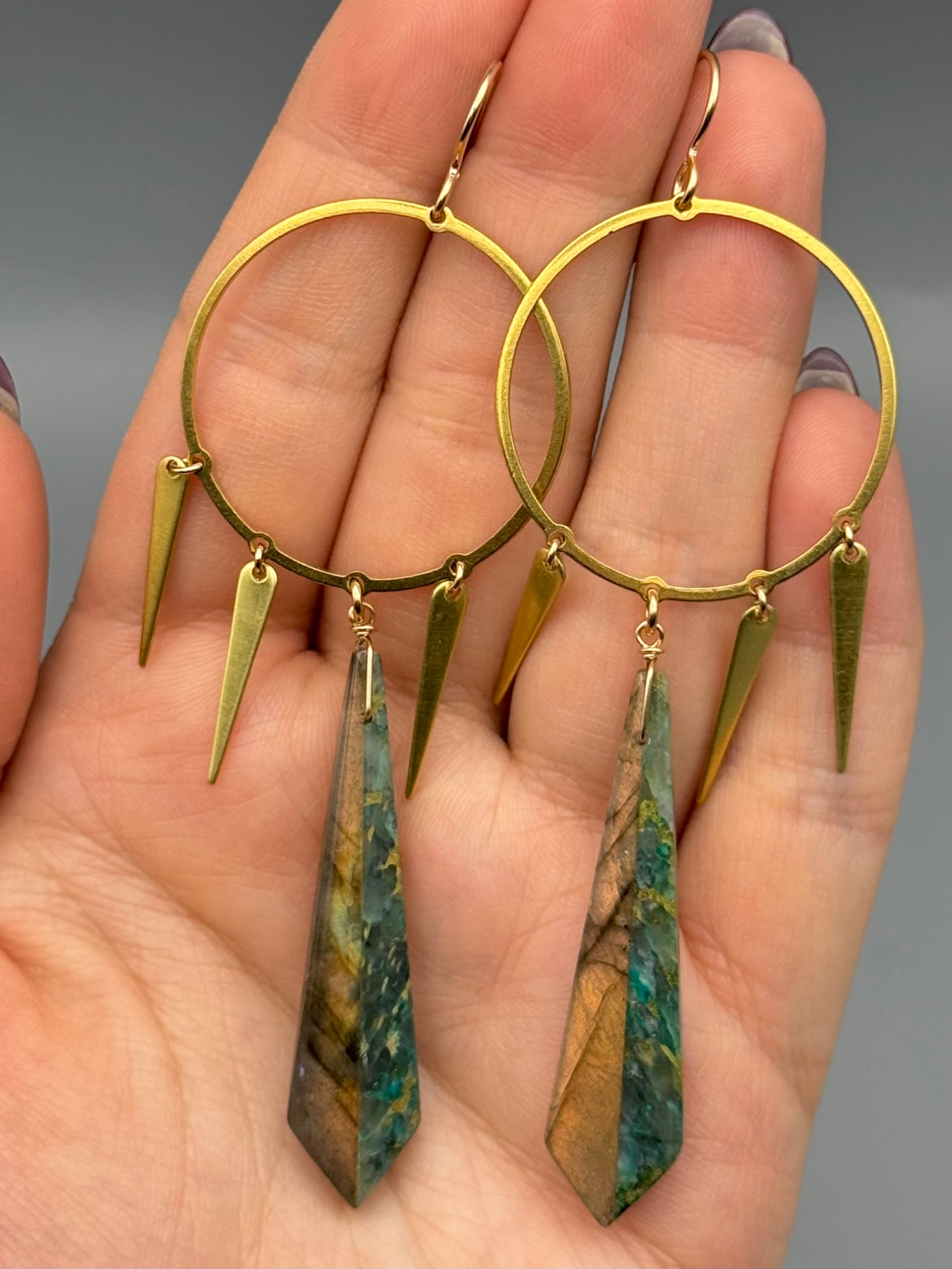 •HOOP DANCE• intarsia + gold earrings