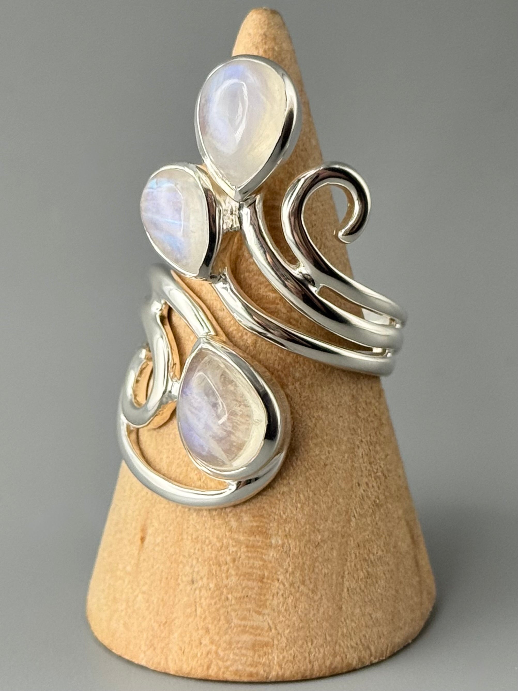 •RAINBOW MOONSTONE - SPLASH• adjustable silver ring