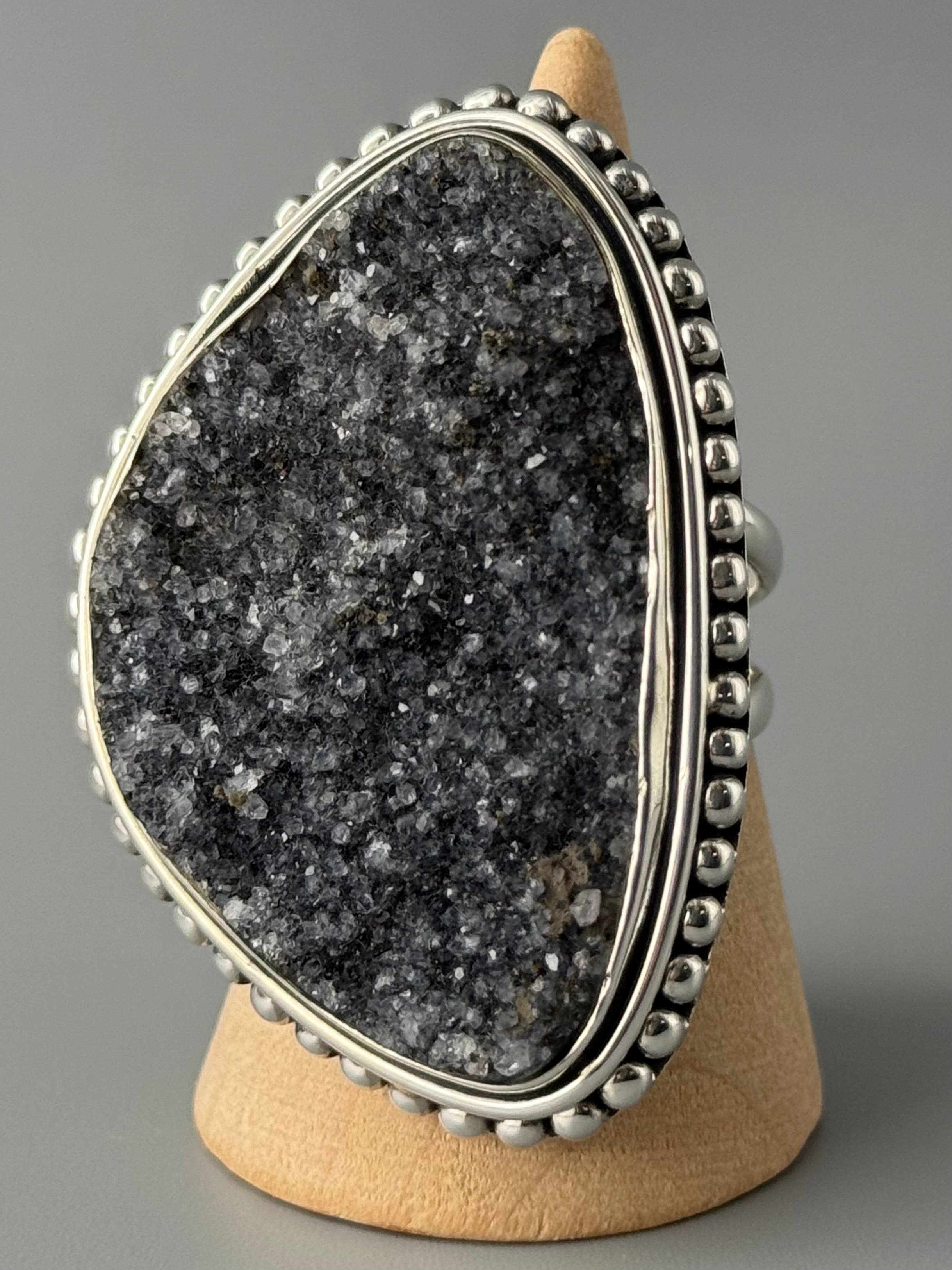•COBALTO CALCITE DRUZY - FREEFORM• dotted bezel silver ring (size 10)