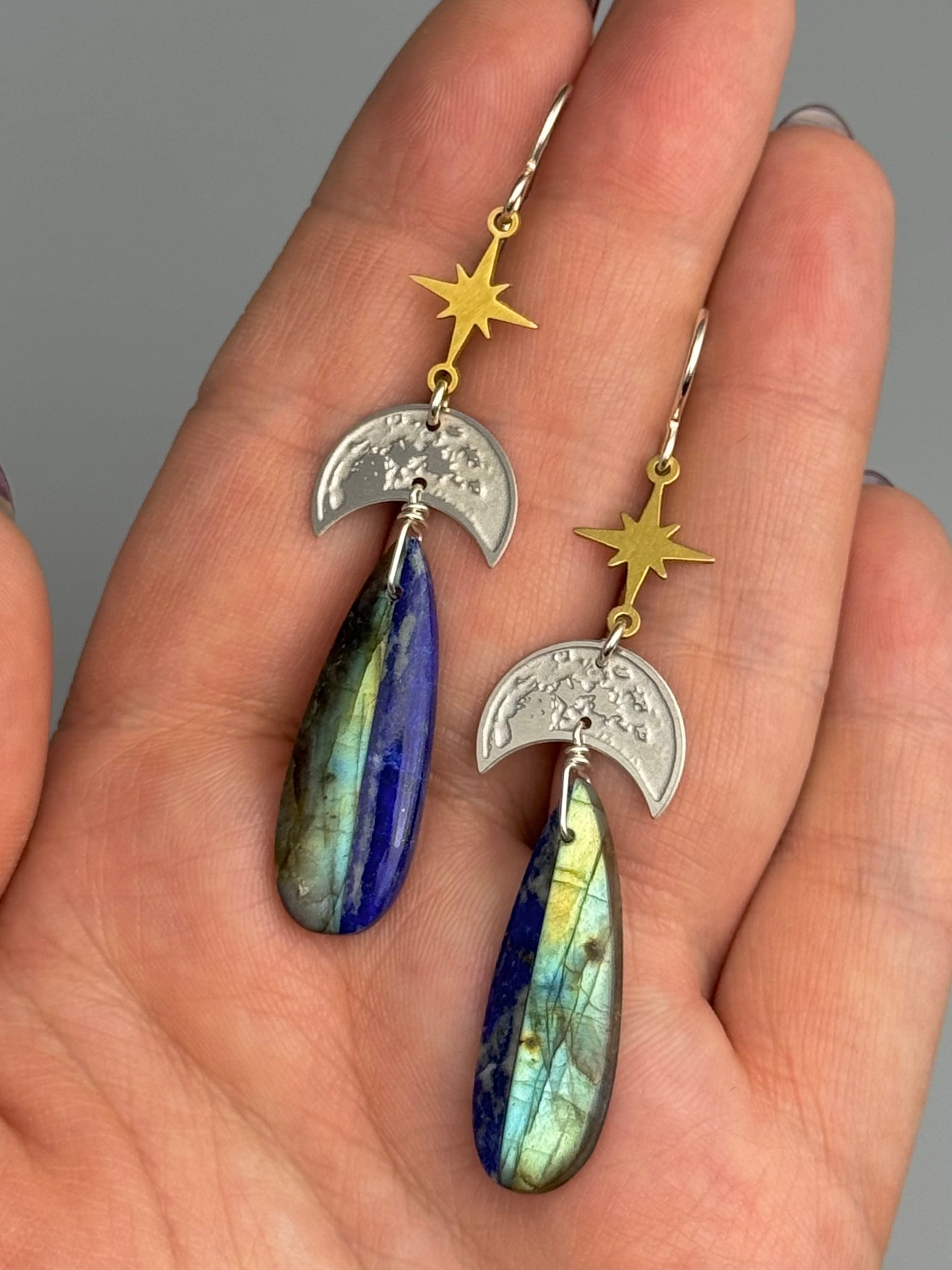 •WANDERING STAR• intarsia + mixed metal earrings