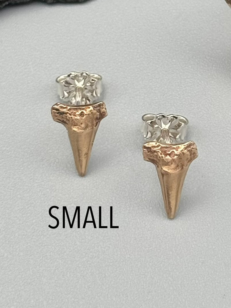 •SHARK TOOTH• mixed metal stud earrings (various sizes)