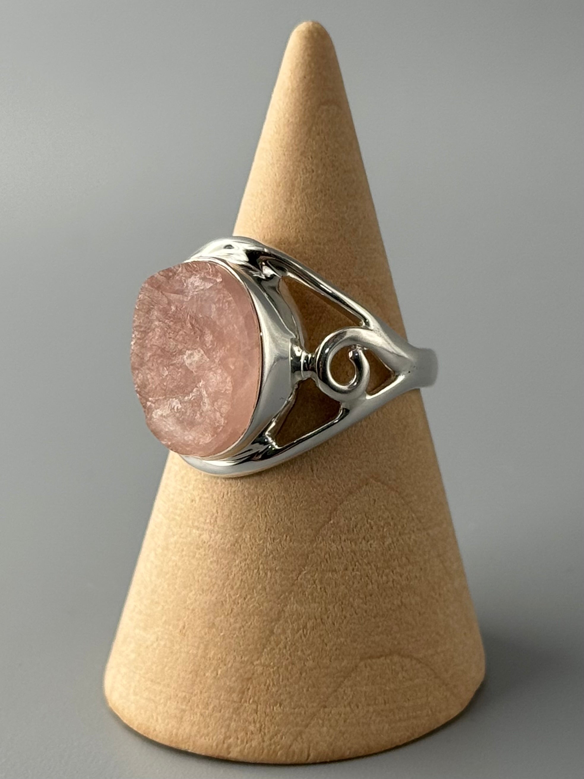 •ROSE QUARTZ - CLARA• decorative band silver ring (various sizes)