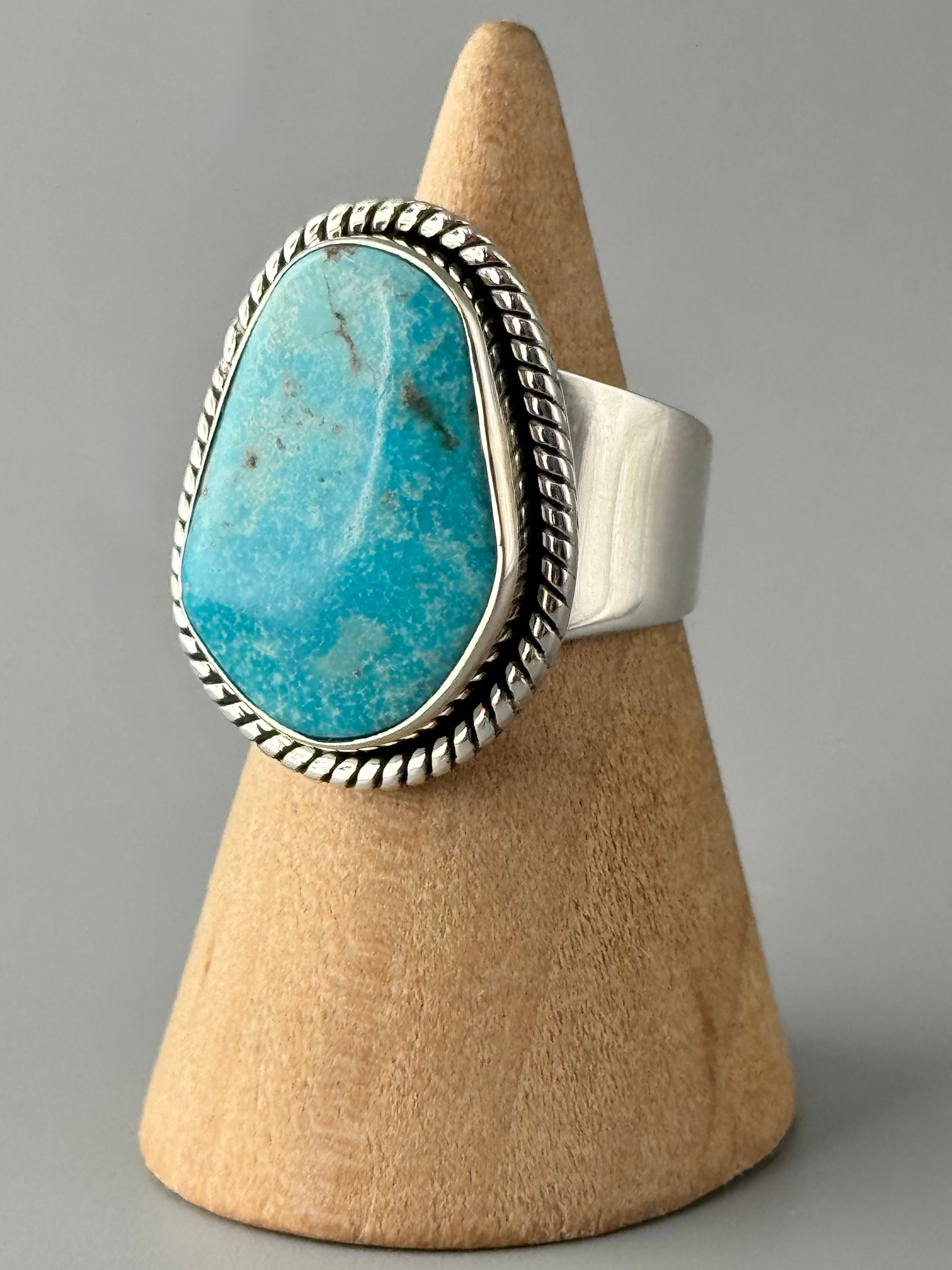 •ARIZONA TURQUOISE - FREEFORM• tapered band silver ring (size 6.75)