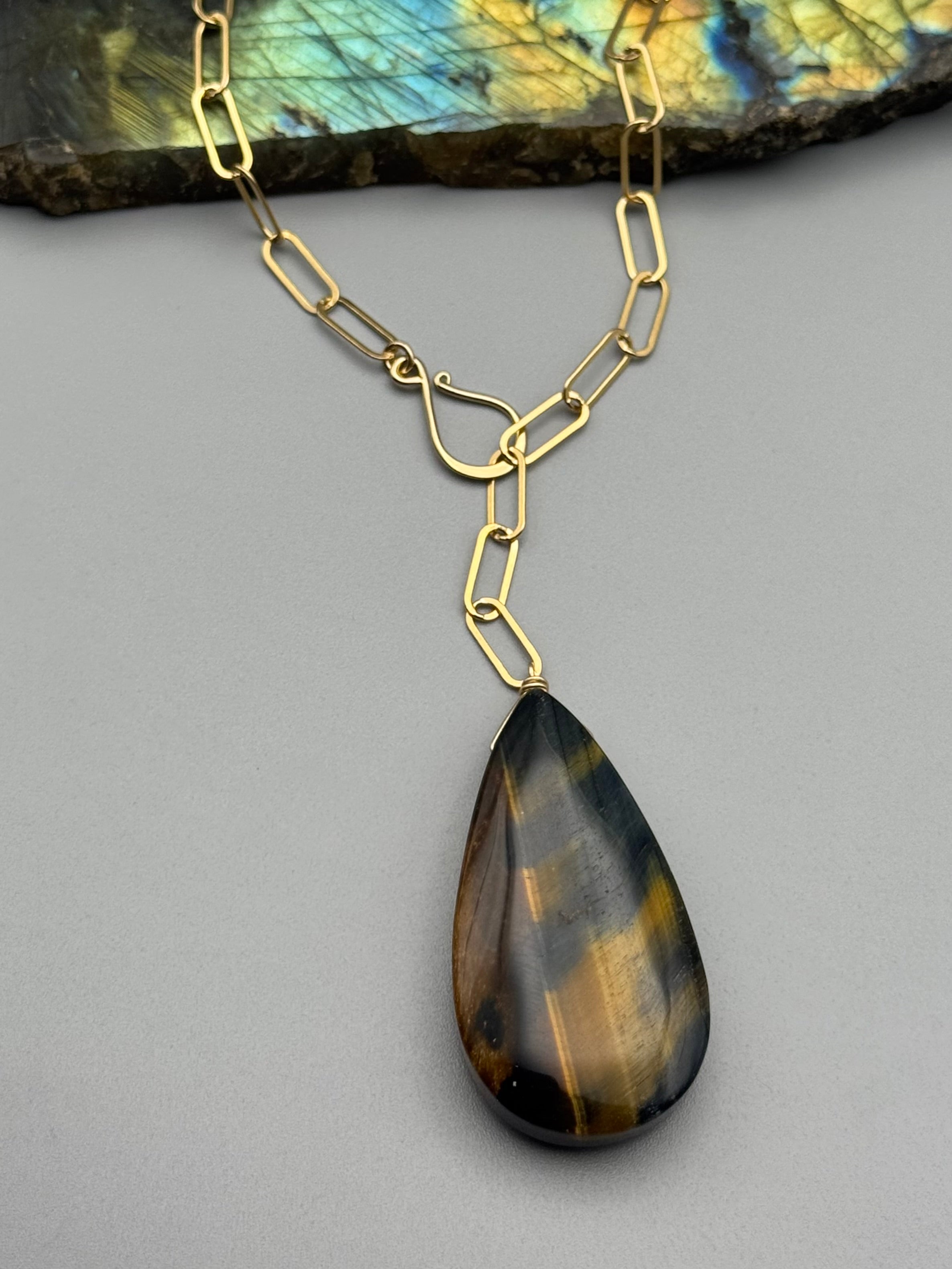 •LINKED• hawk eye + gold necklace (ADJ to 19")