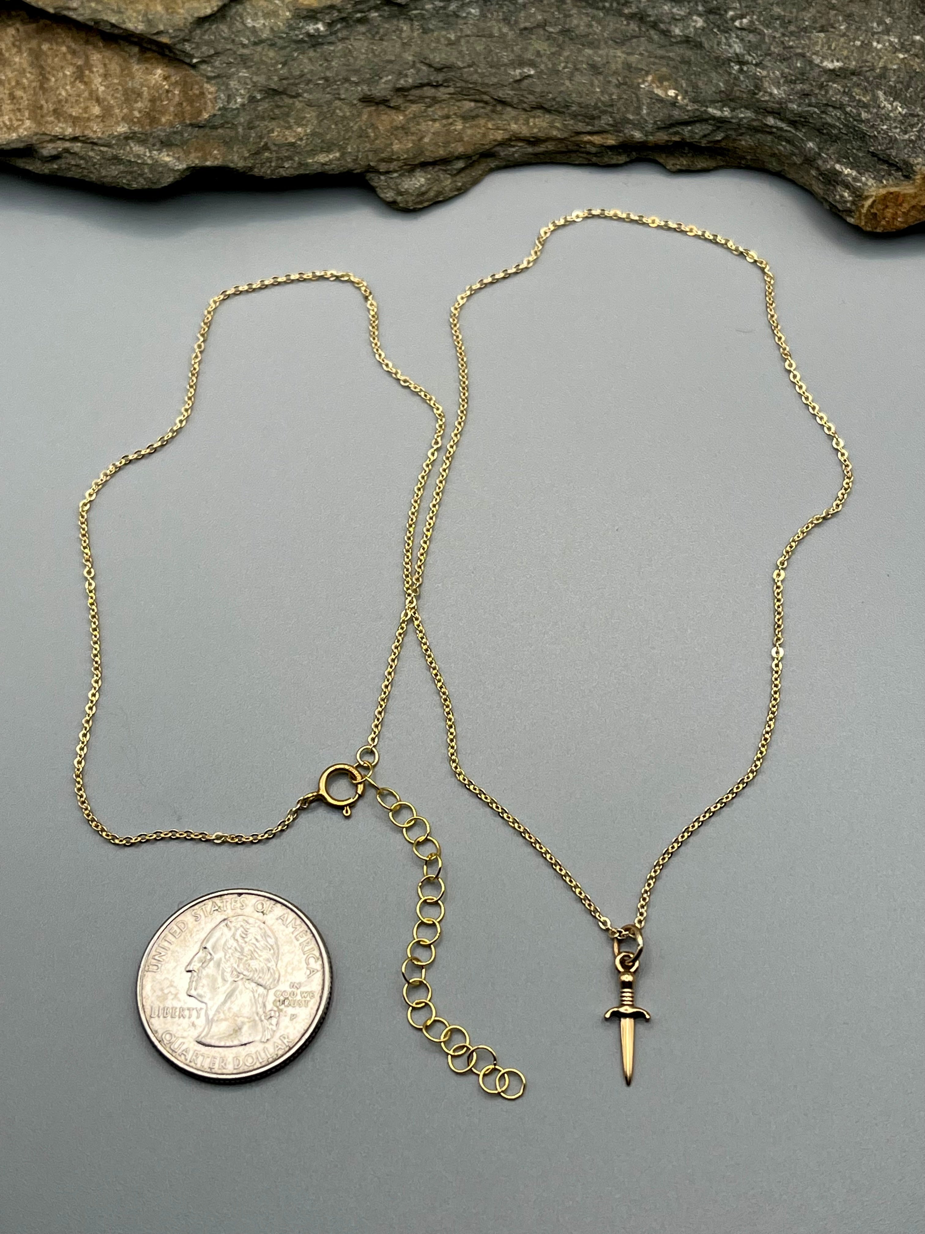•LITTLE DAGGER• gold necklace
