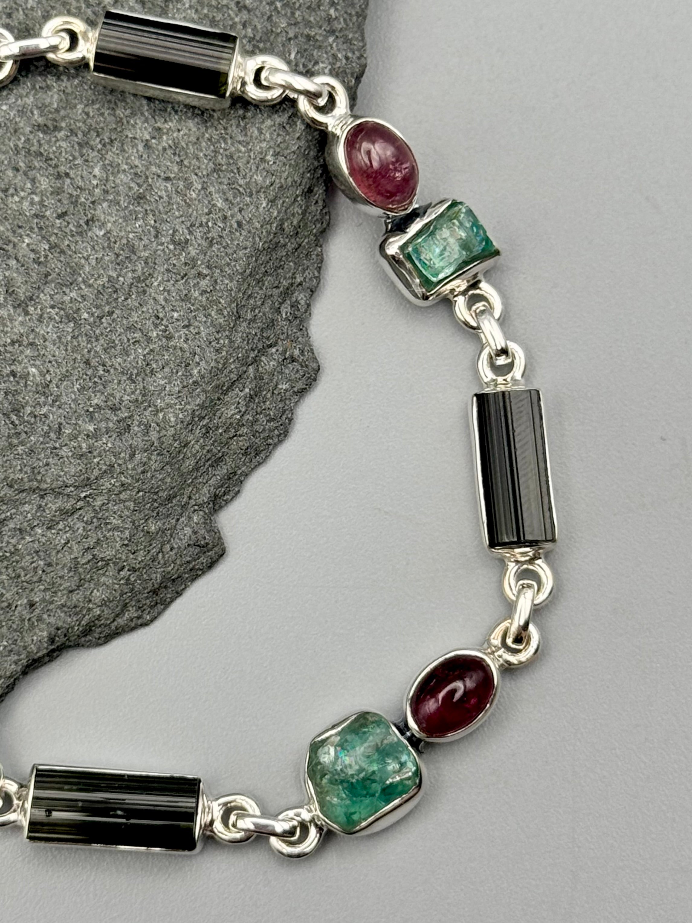 •TOURMALINE + APATITE - DOT DOT DASH• linked silver bracelet (7.25" - 9")