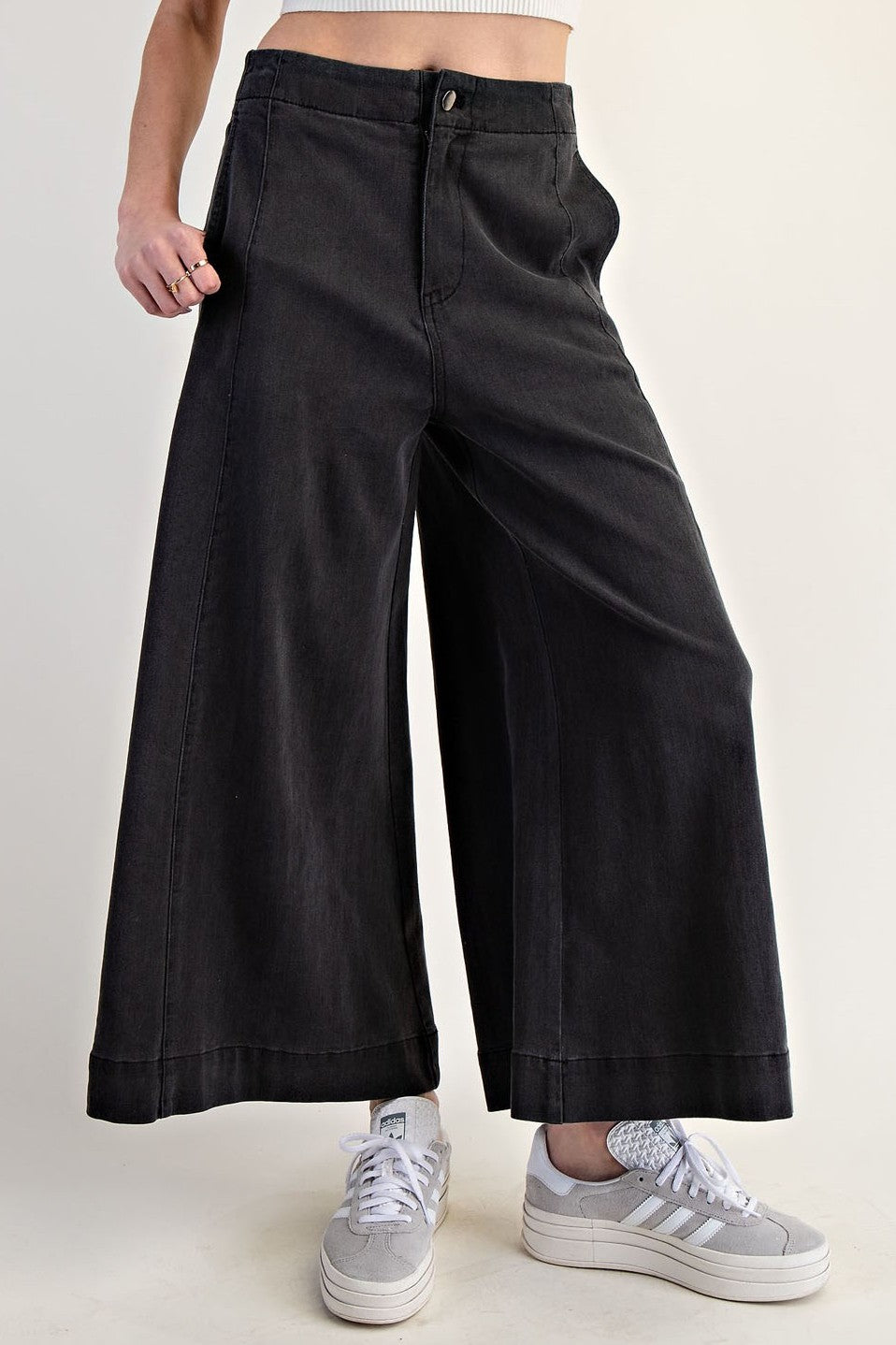 •SWAYZE• cropped wide leg denim pants