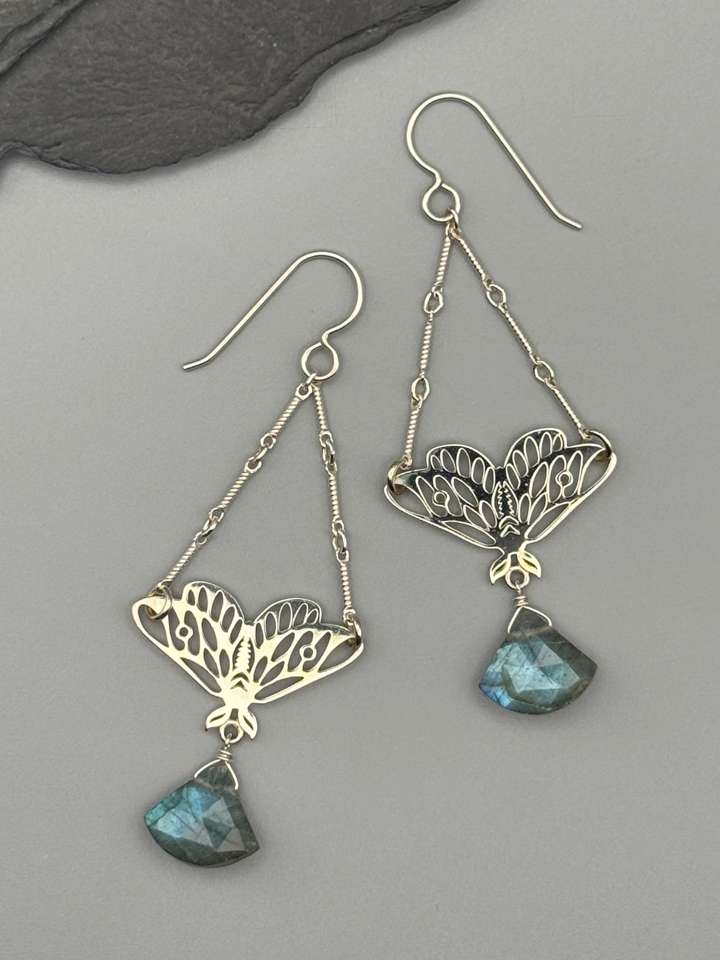 •GUIDE• labradorite + silver earrings