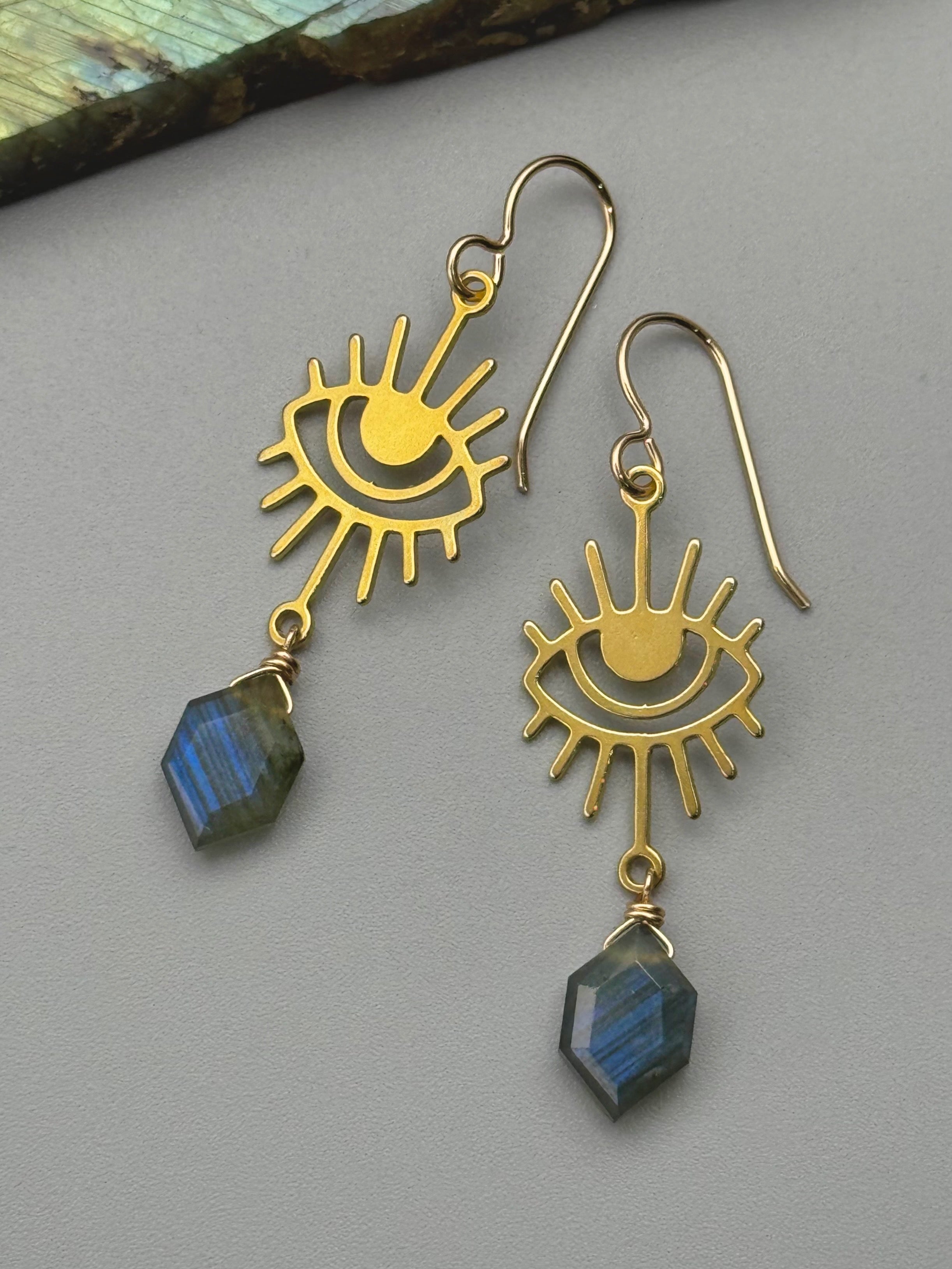 •EYE ON YOU• labradorite + gold earrings