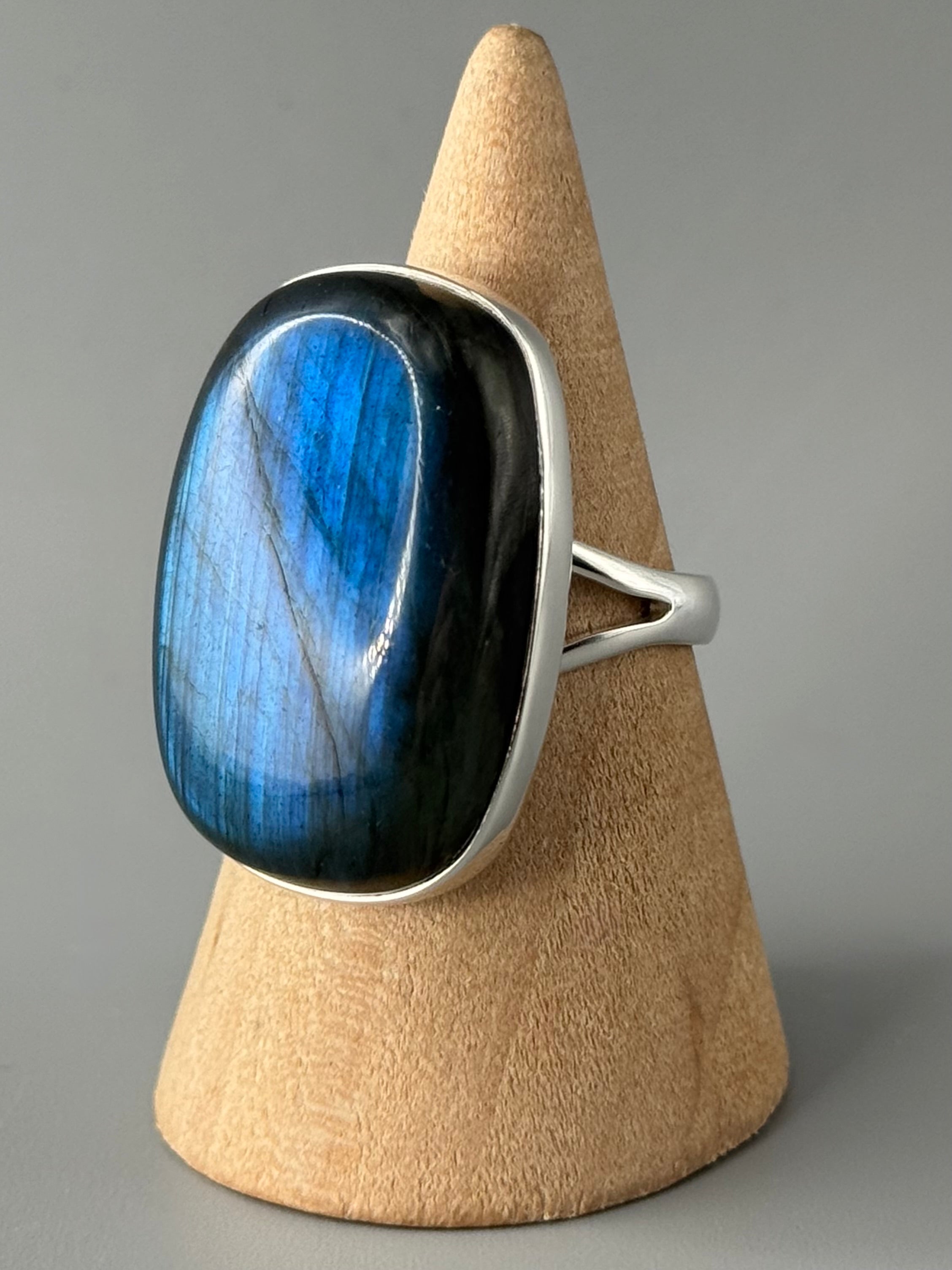 •LABRADORITE - SOFT SQUARE• sterling silver ring (size 9)