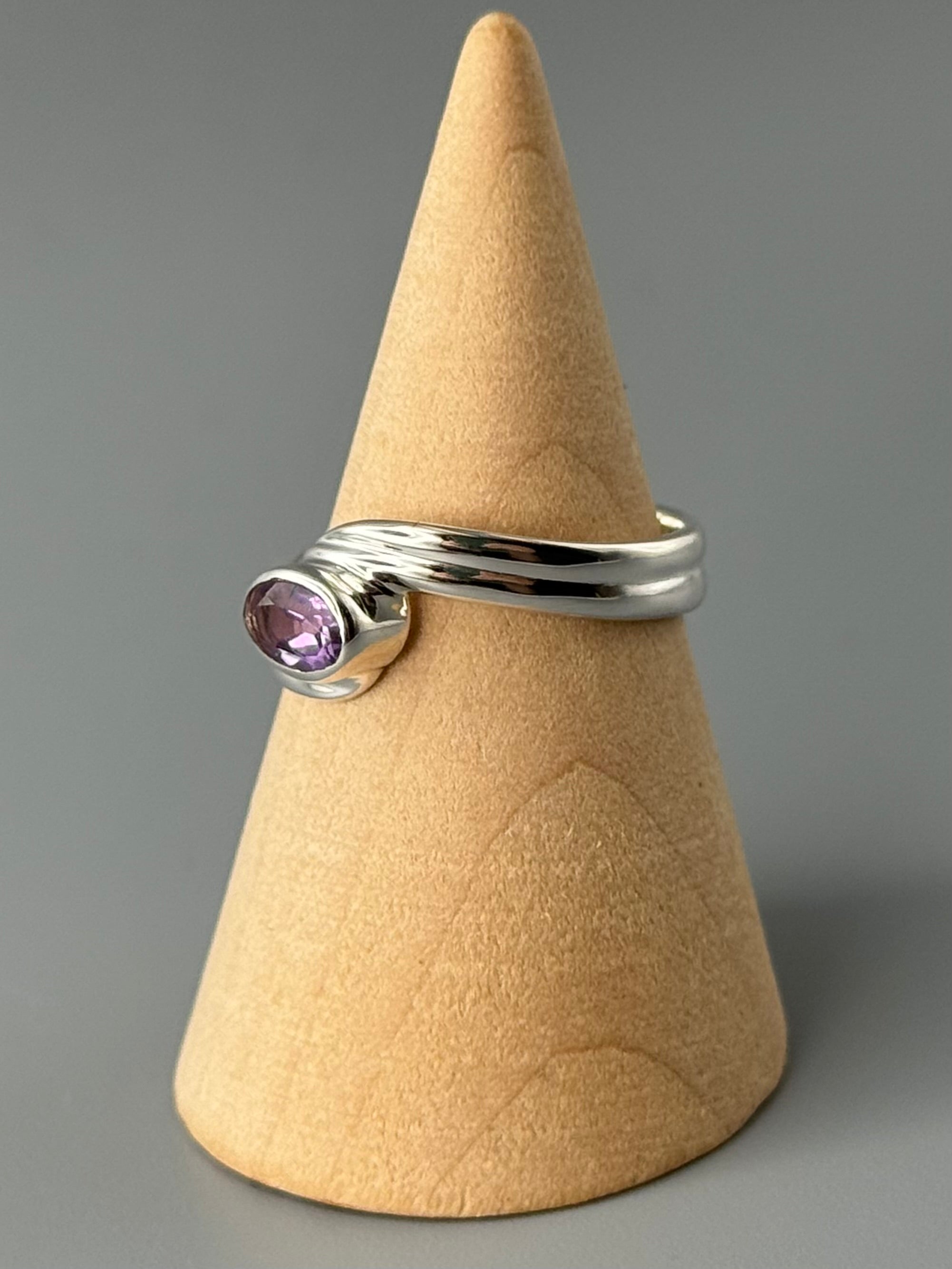 •AMETHYST - HELD• silver ring (size 7.75)