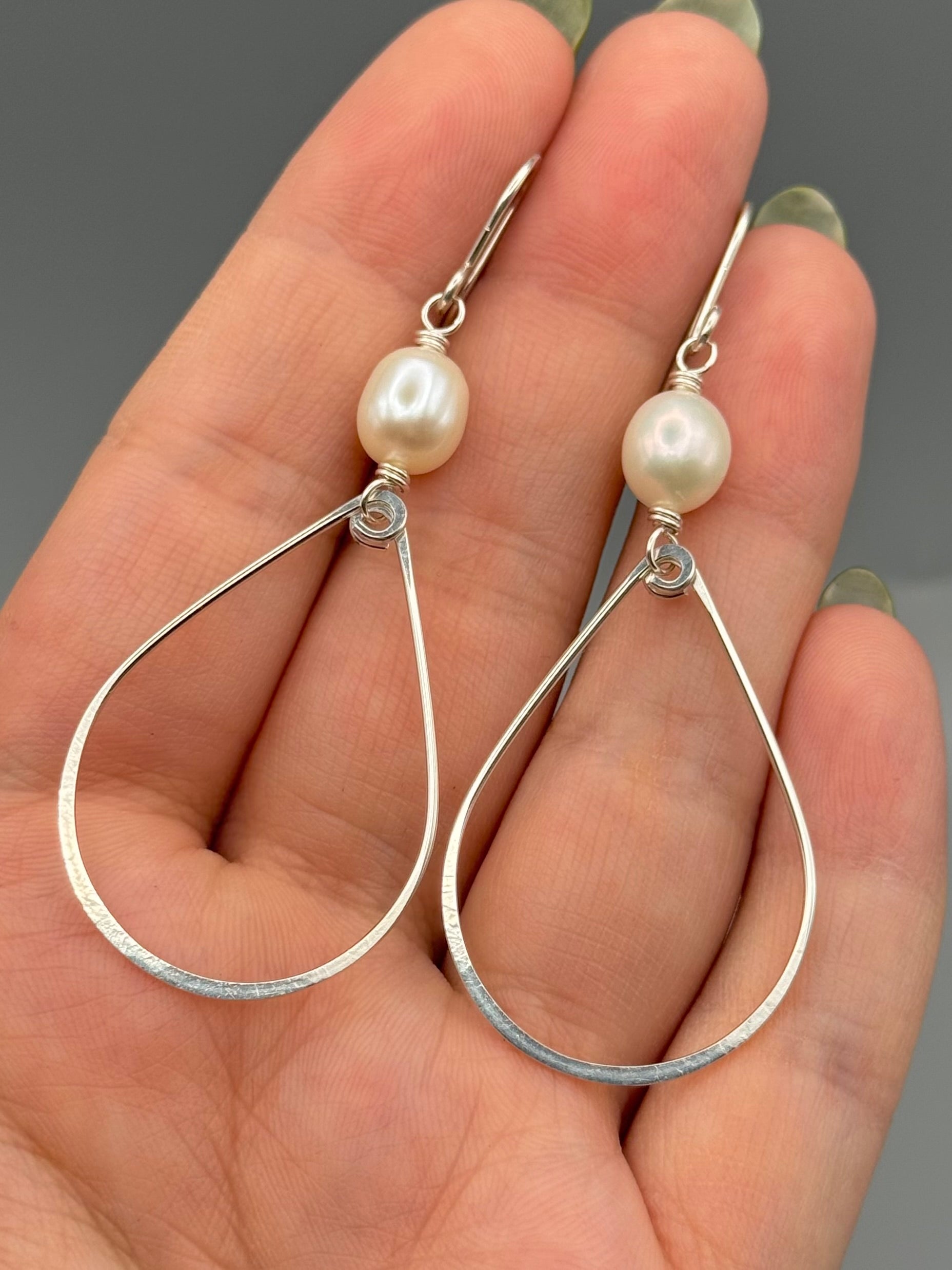 •TEARDROP• pearl + silver dangle earrings