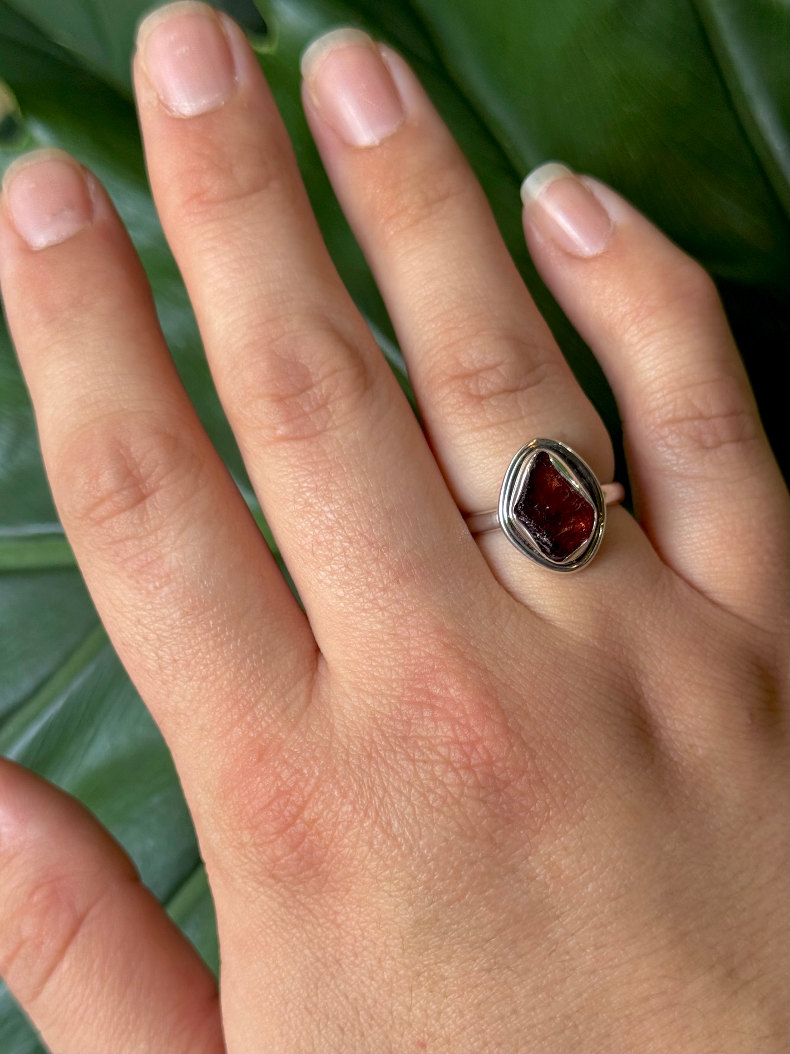 •GARNET - FREEFORM• double bezel silver ring (size 7)