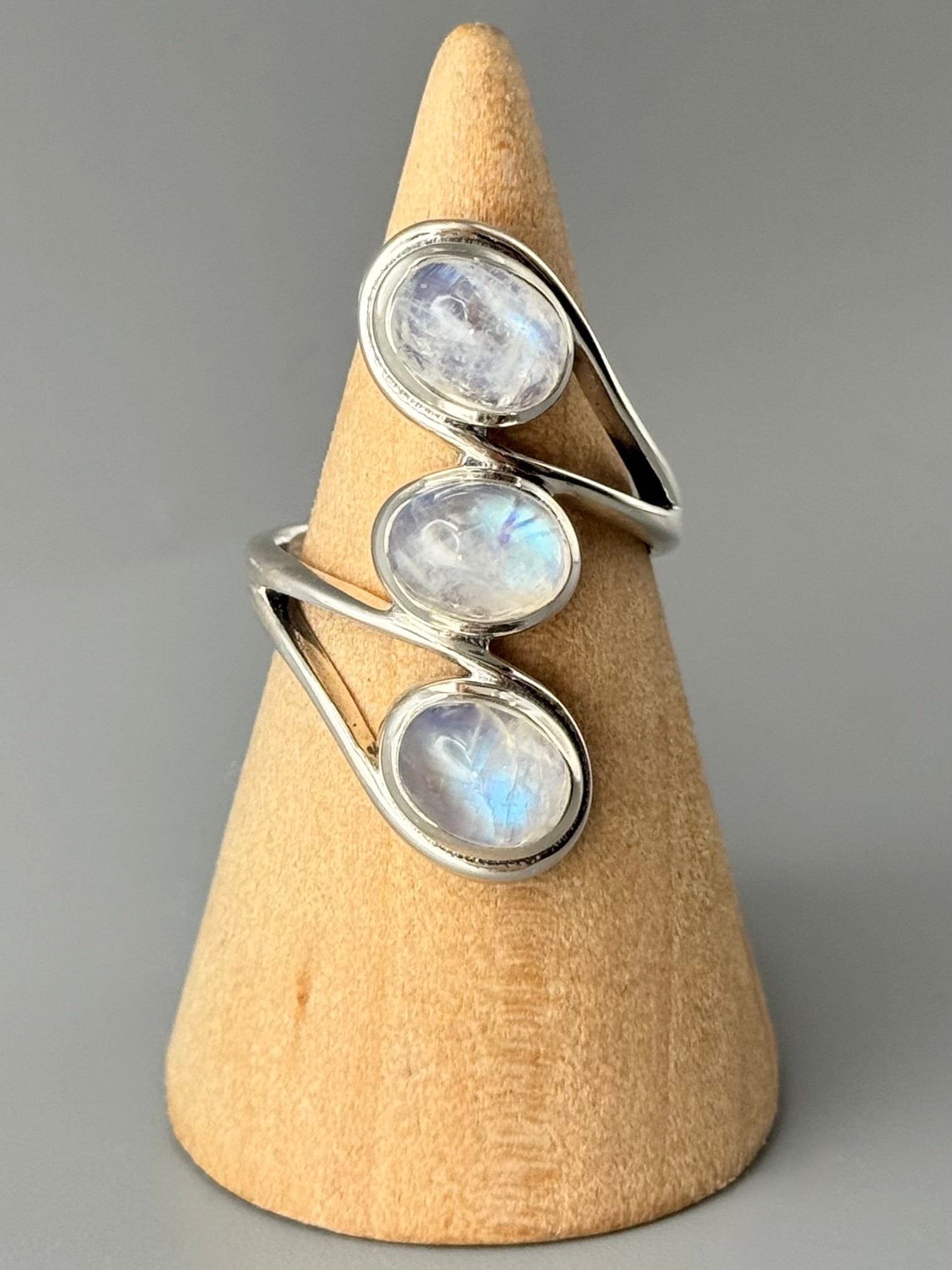 •RAINBOW MOONSTONE - ROPED IN• sterling silver ring (various sizes)