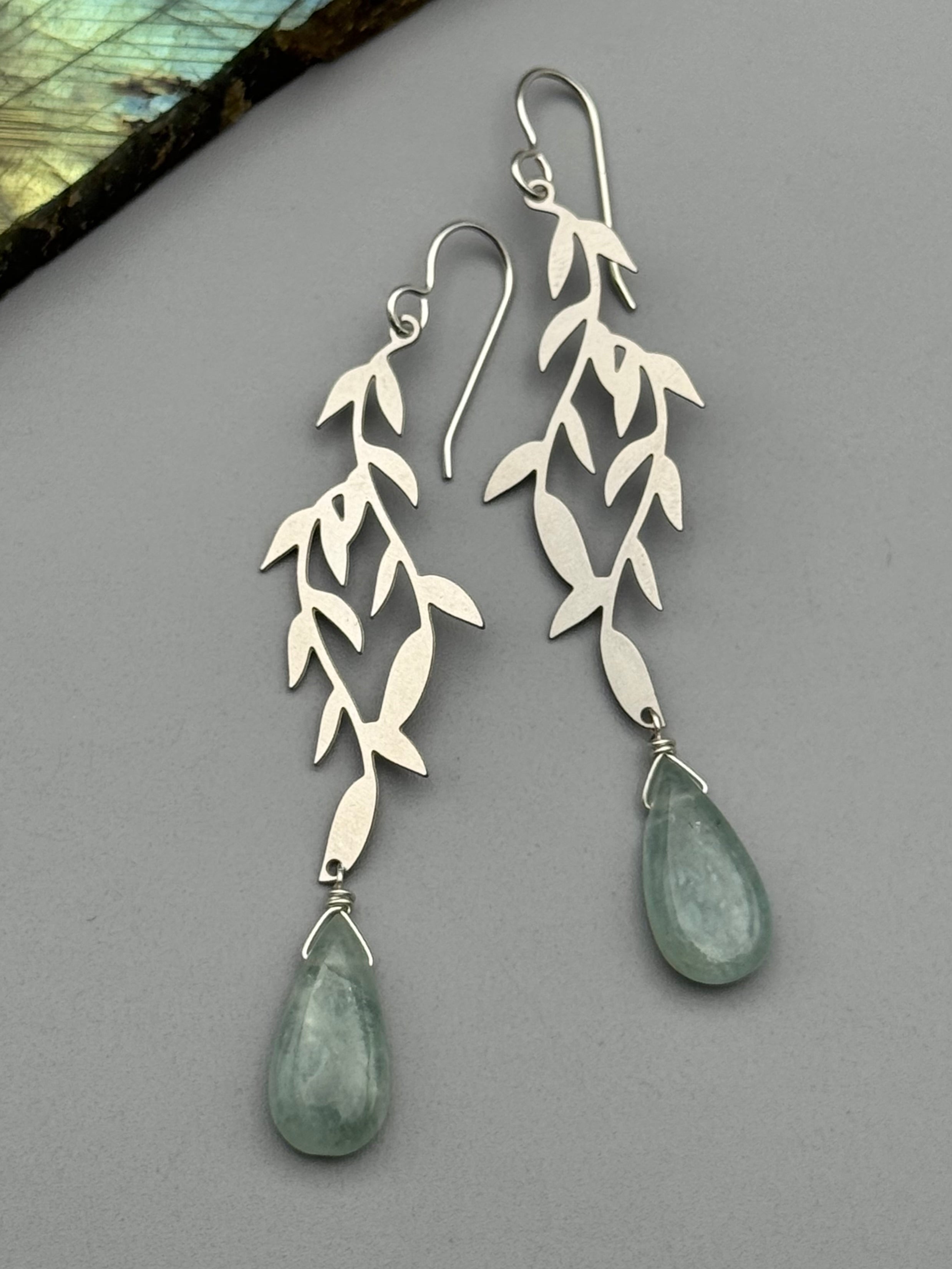 •WEEPING WILLOW• aquamarine + silver earrings