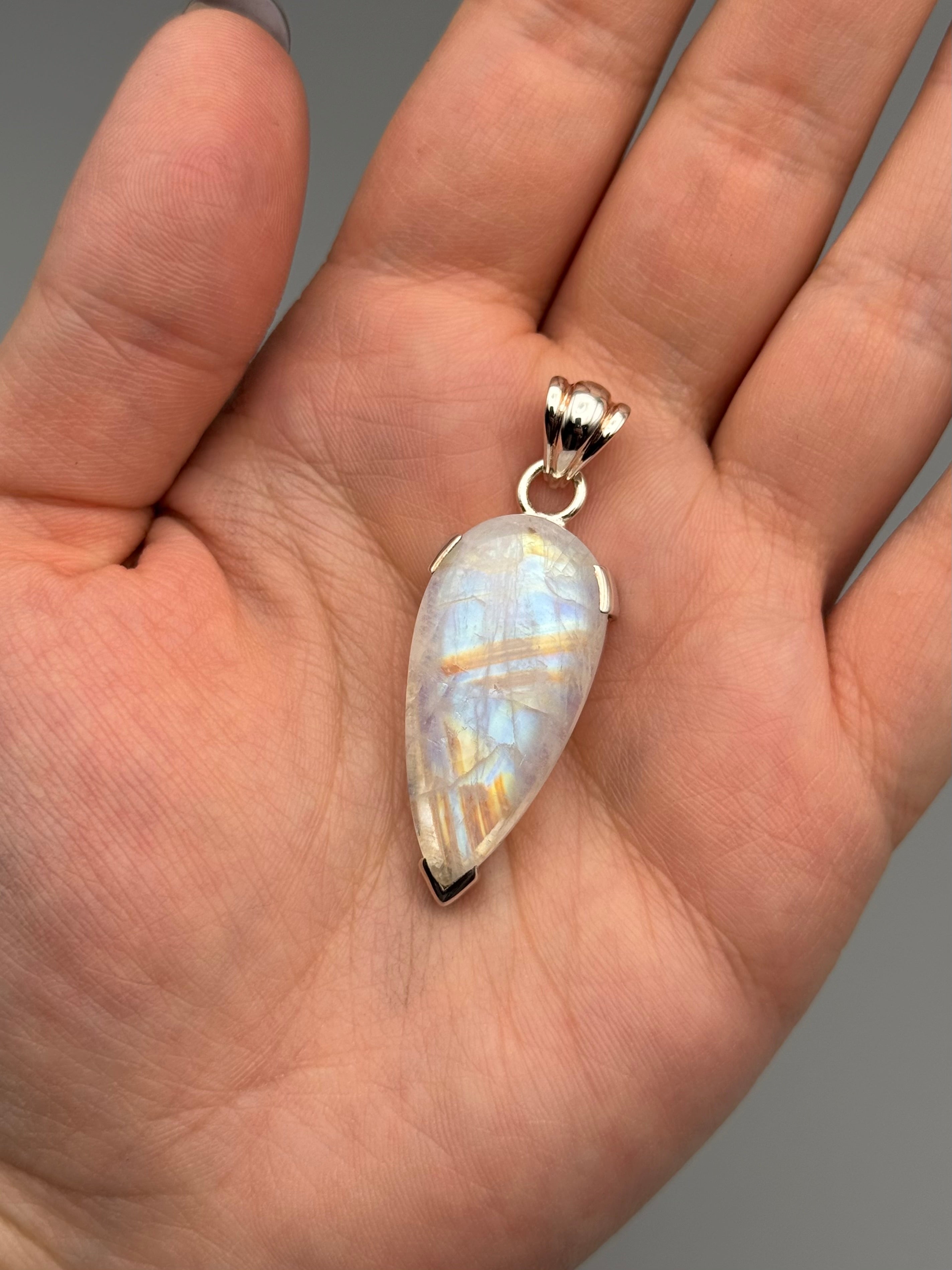 •RAINBOW MOONSTONE - SPEAR TEAR• bezel capped silver pendant