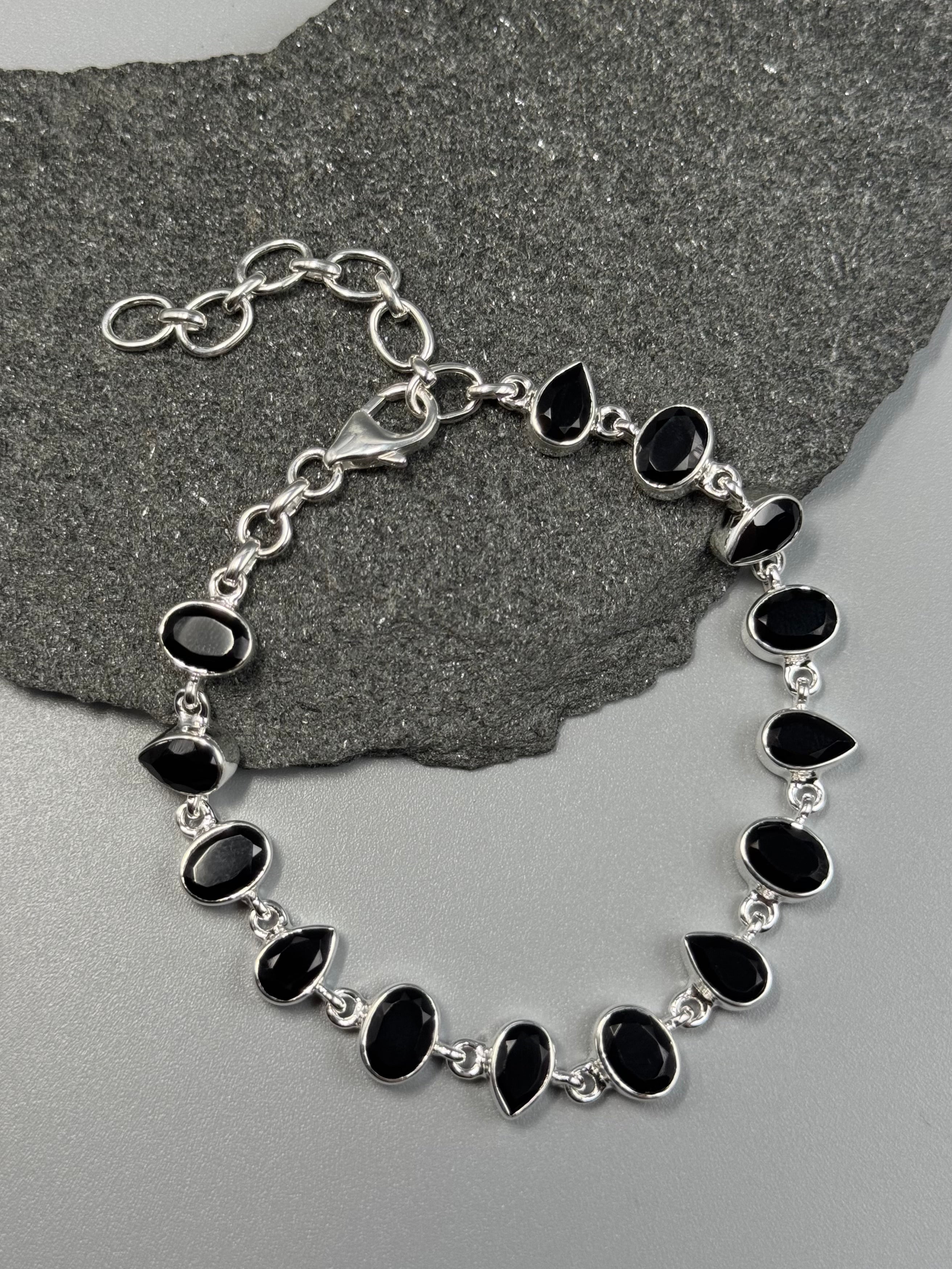 •BLACK ONYX - GEO MIX• linked silver bracelet (7.25" - 9")