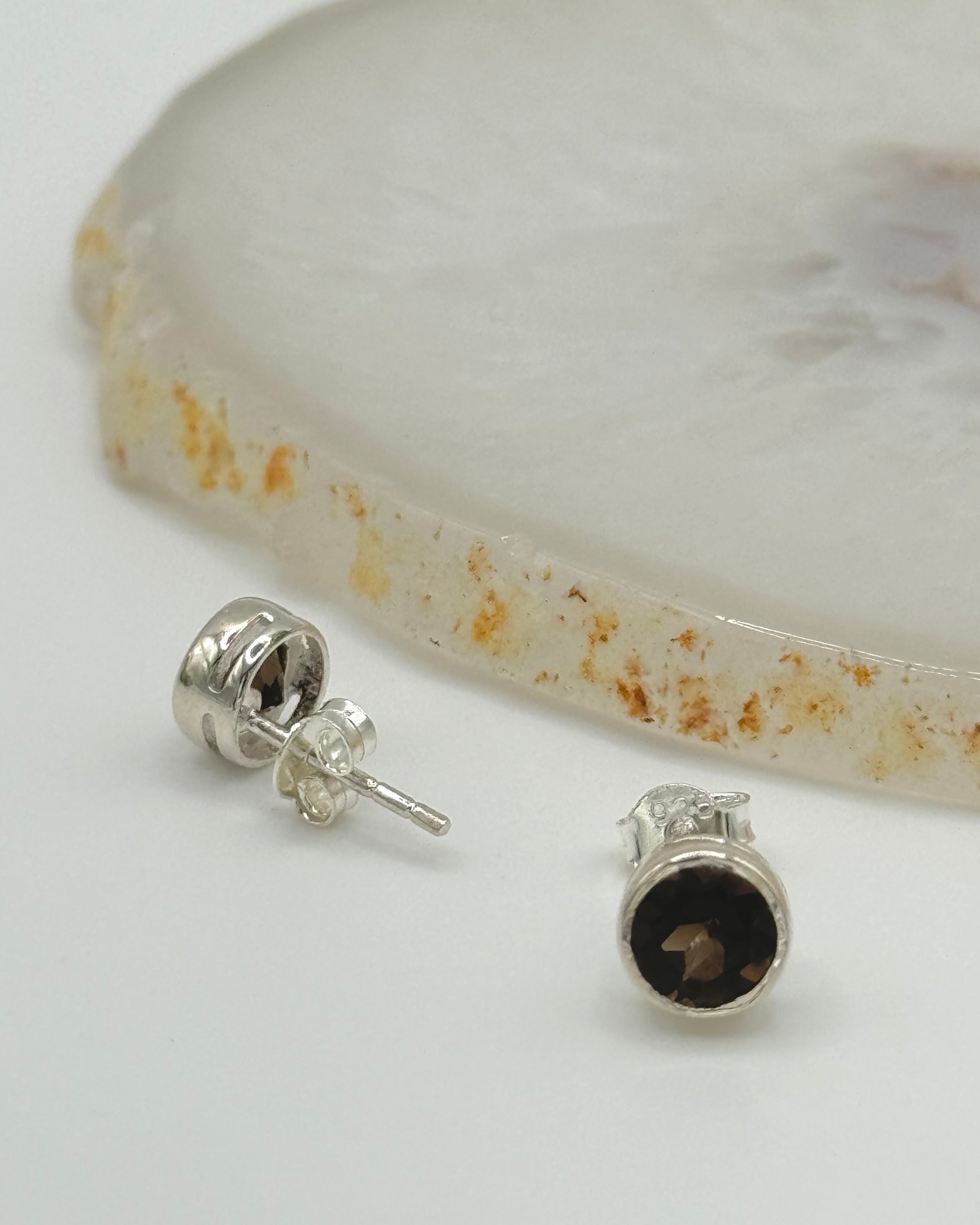 •FACETED SMOKY QUARTZ - LIL' CIRCLE• silver bezel set stud earrings