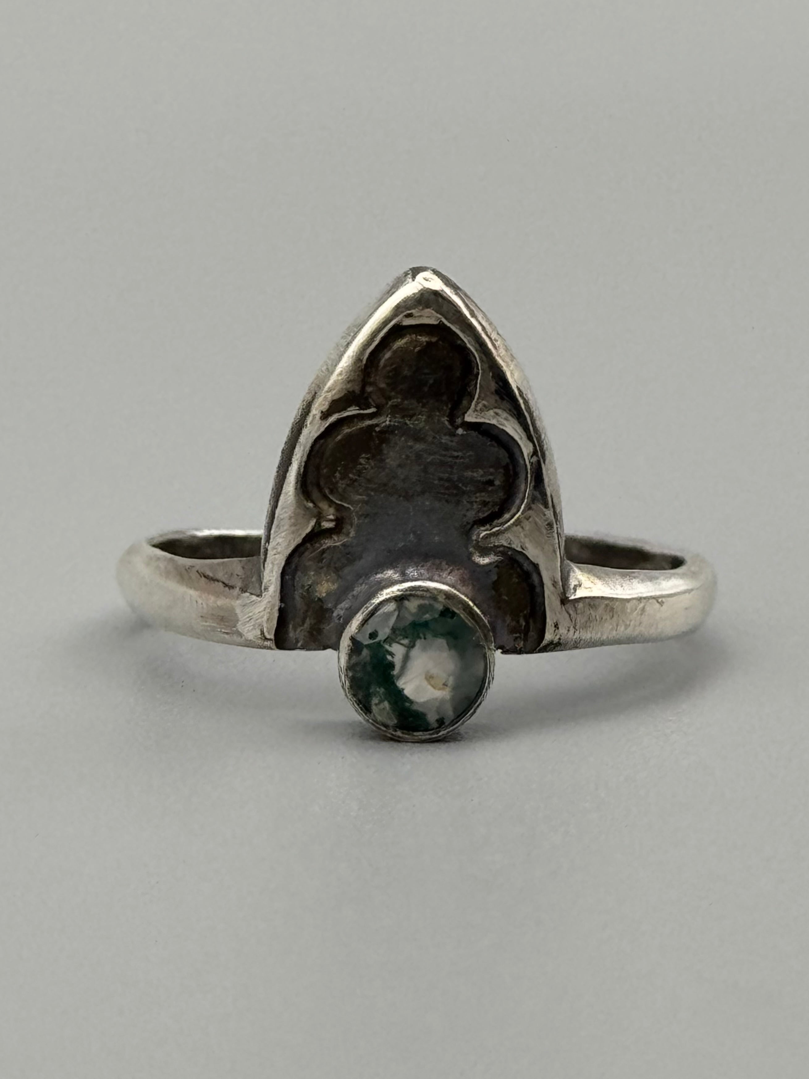 •LIL' GOTHIC ARCH• moss agate + silver ring (size 6.5)