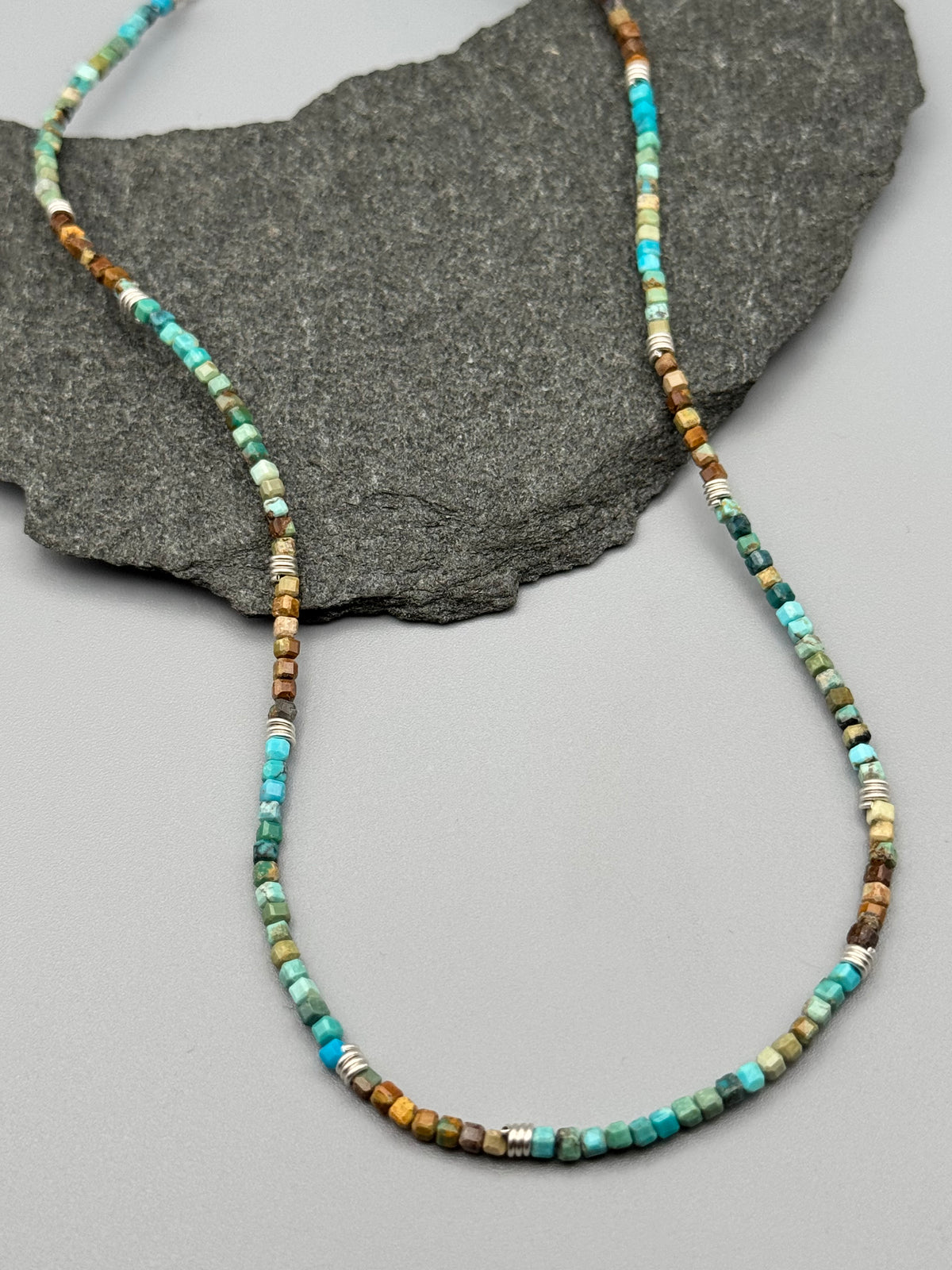 •LIL' COILS• turquoise + silver beaded necklace (16"-17.5" long)