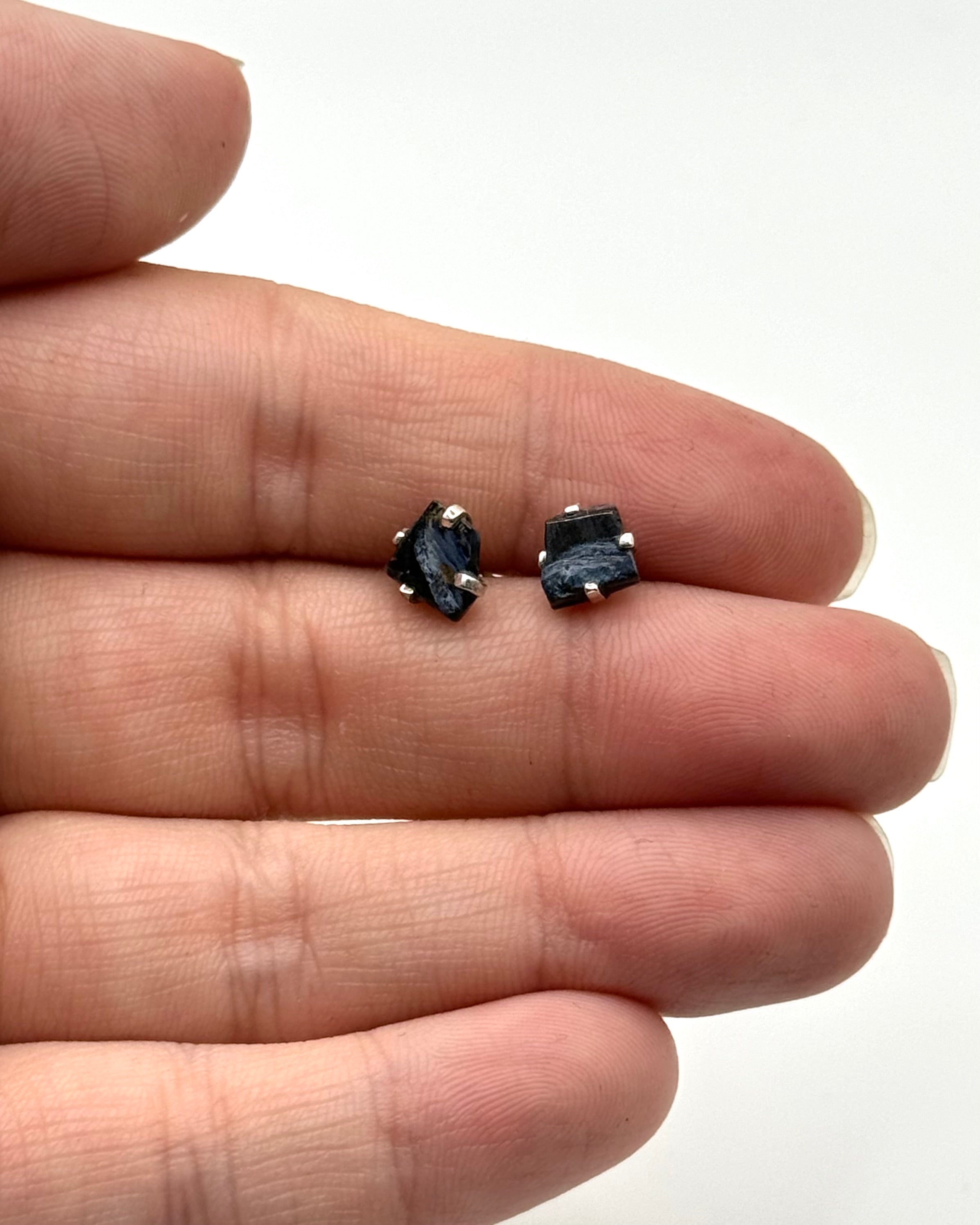 •PIETERSITE• silver prong set stud earrings