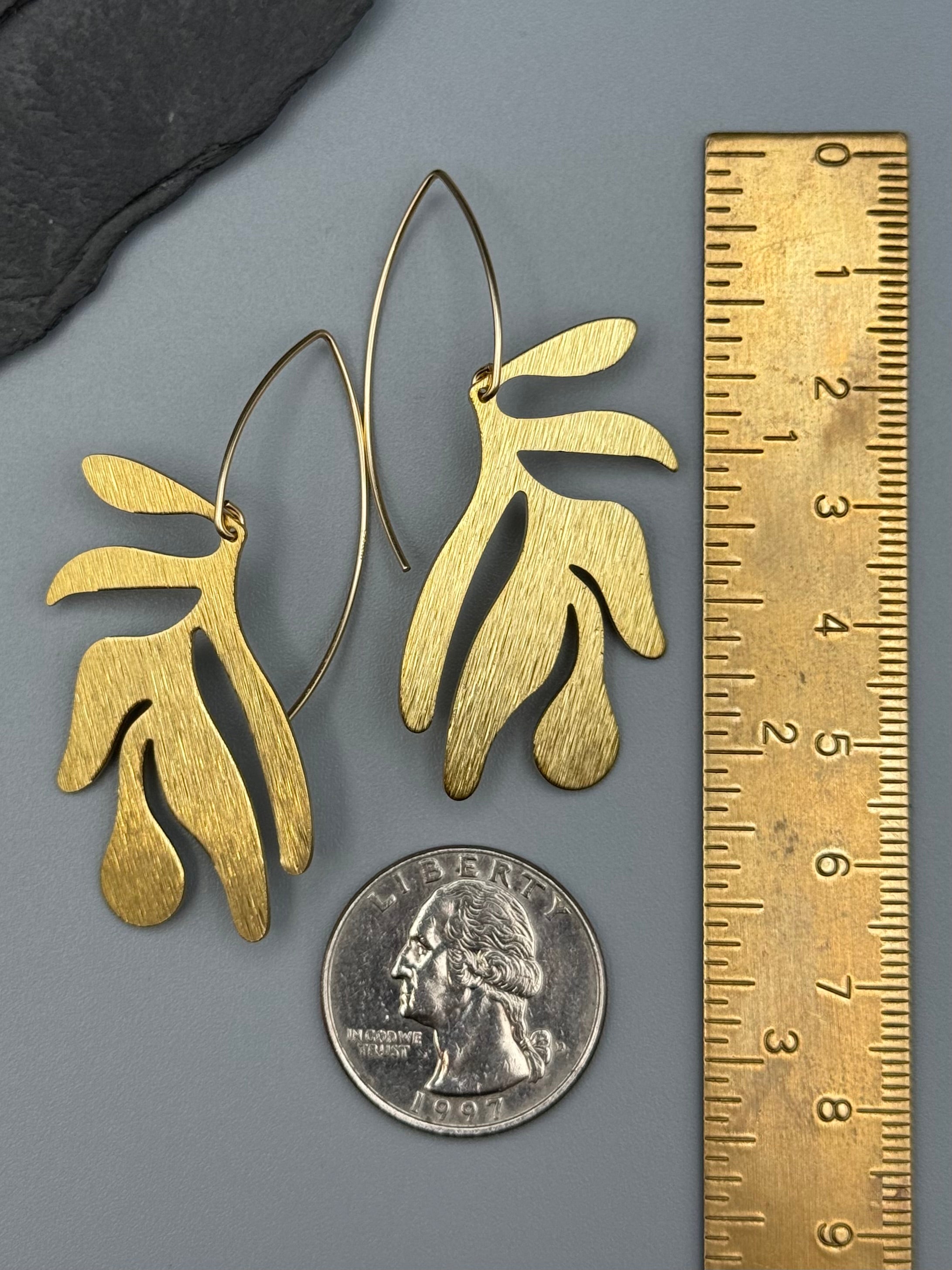 •CALDER FROND• gold dangle earrings