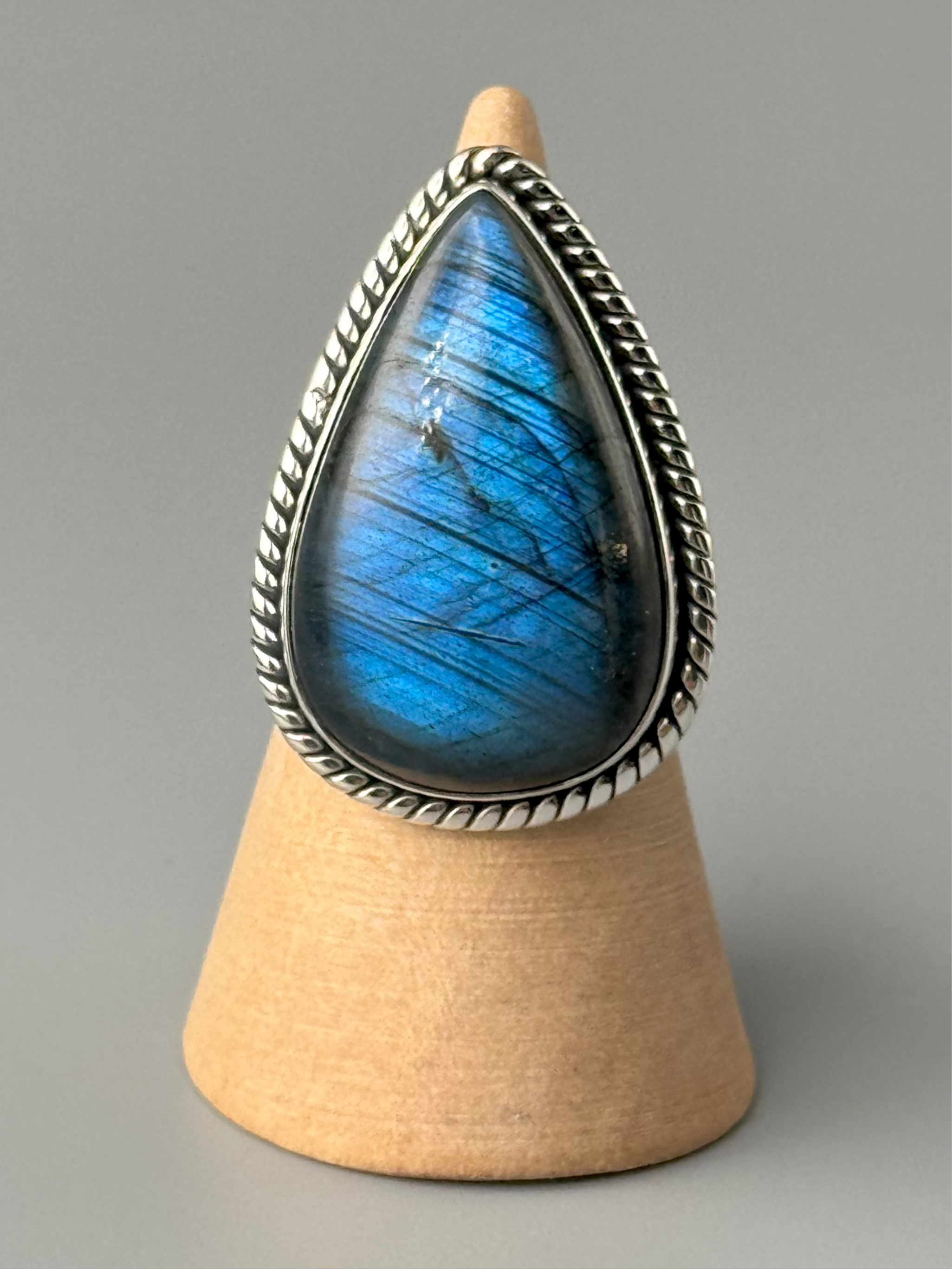 •LABRADORITE - TEARDROP• silver ring (size 6)