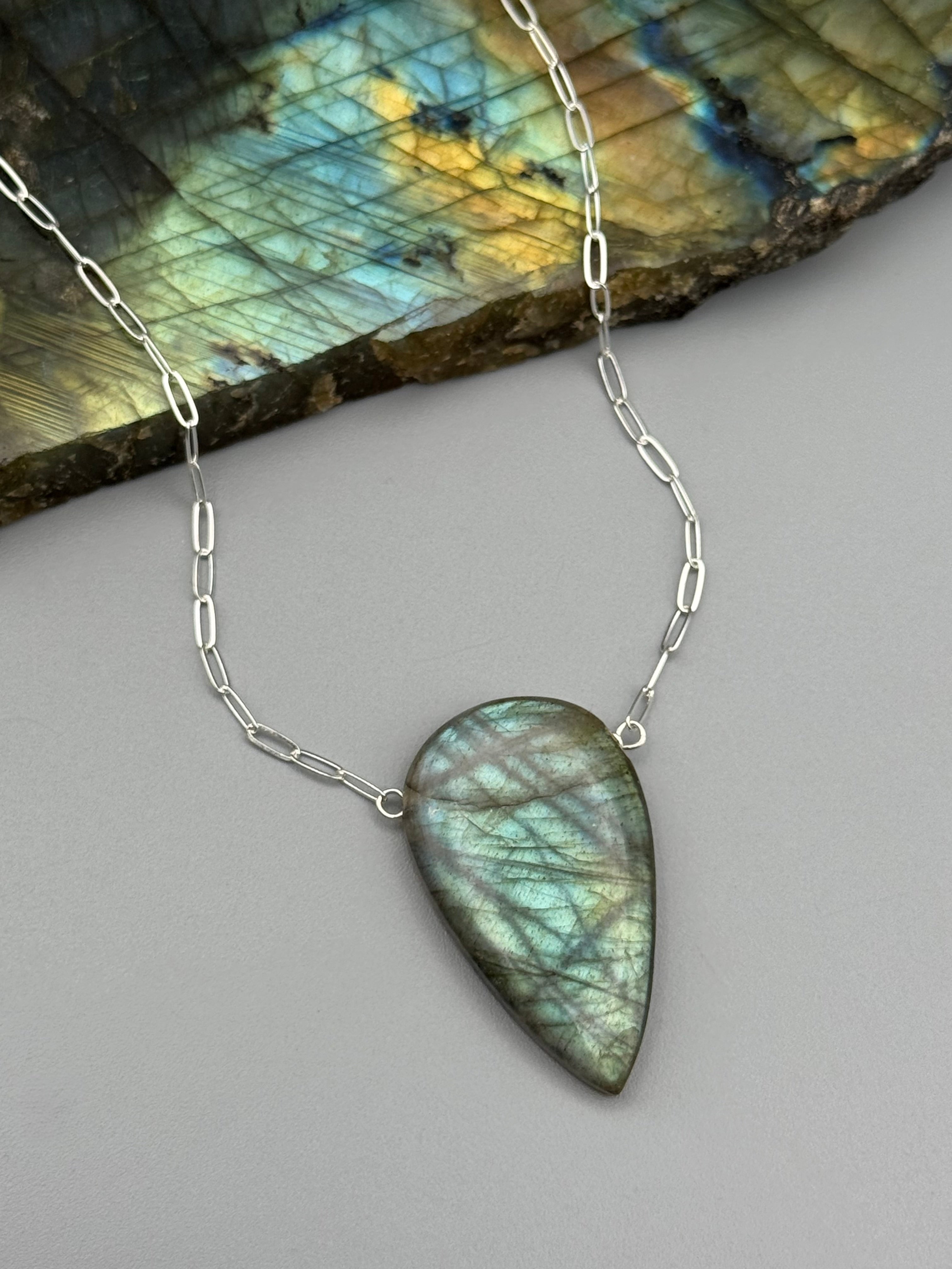 •AEON• labradorite spear tear + silver necklace (16"-18" long)