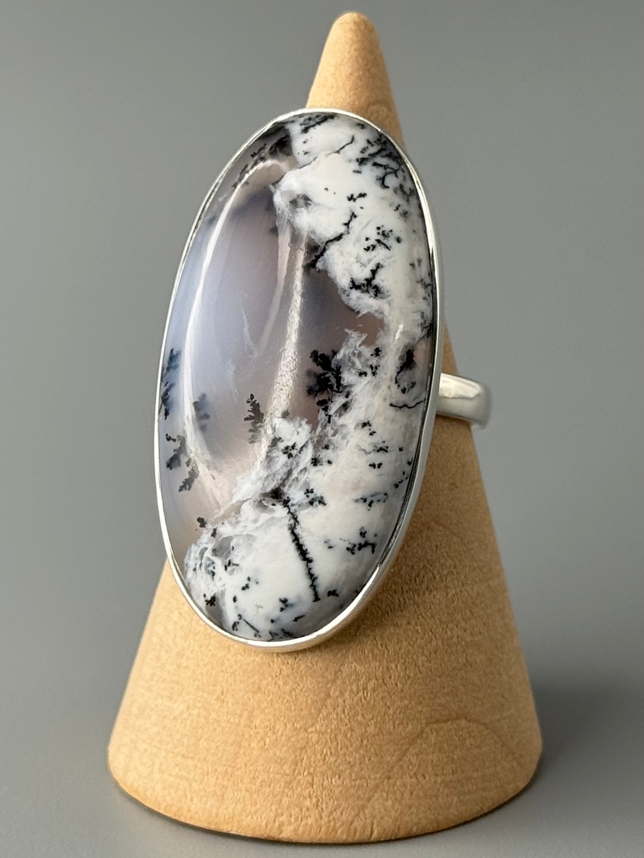 •DENDRITIC OPAL - OVAL• simple bezel silver ring (size 7.5)