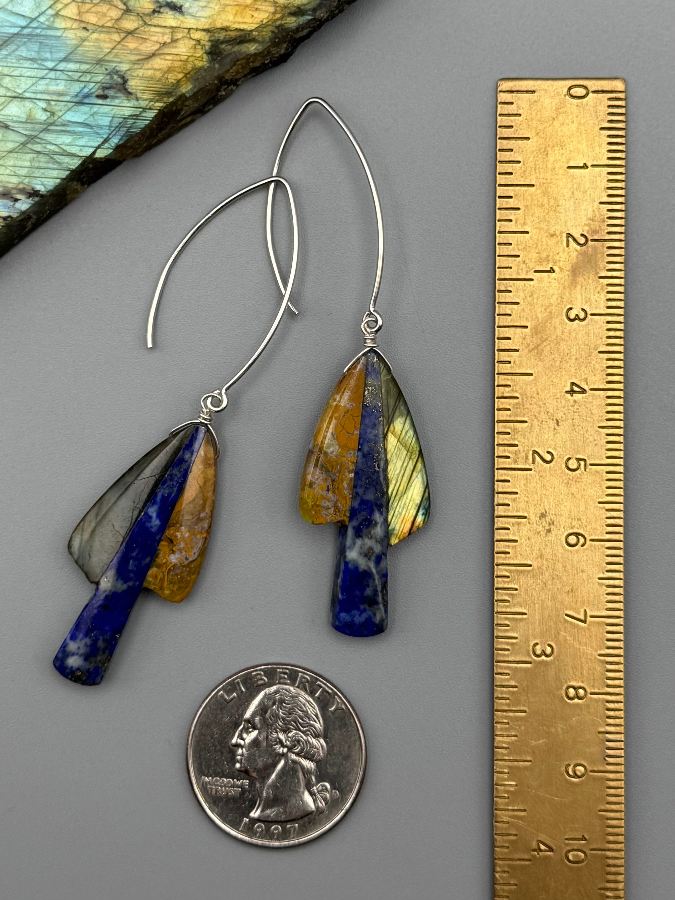 •STRAY• intarsia shroom + silver earrings