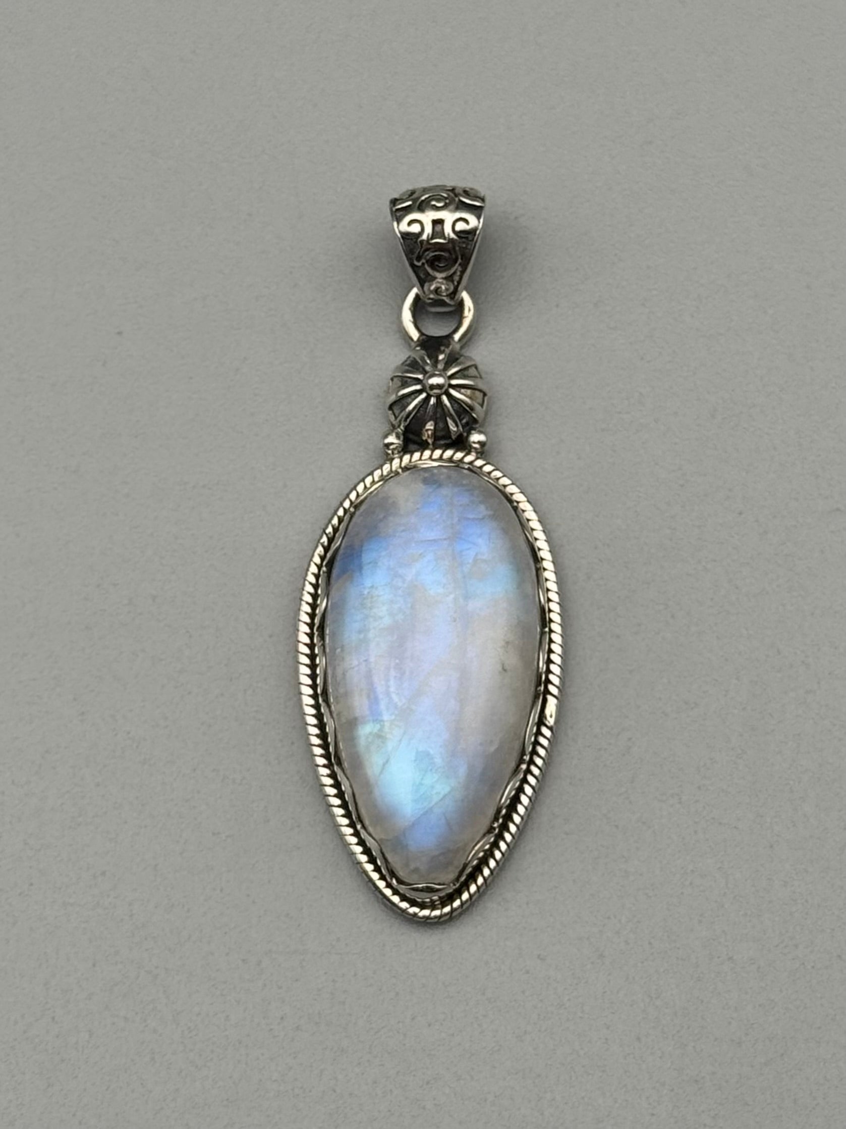 •RAINBOW MOONSTONE - SCALLOPED SPEAR TEAR - 1• sterling silver pendant