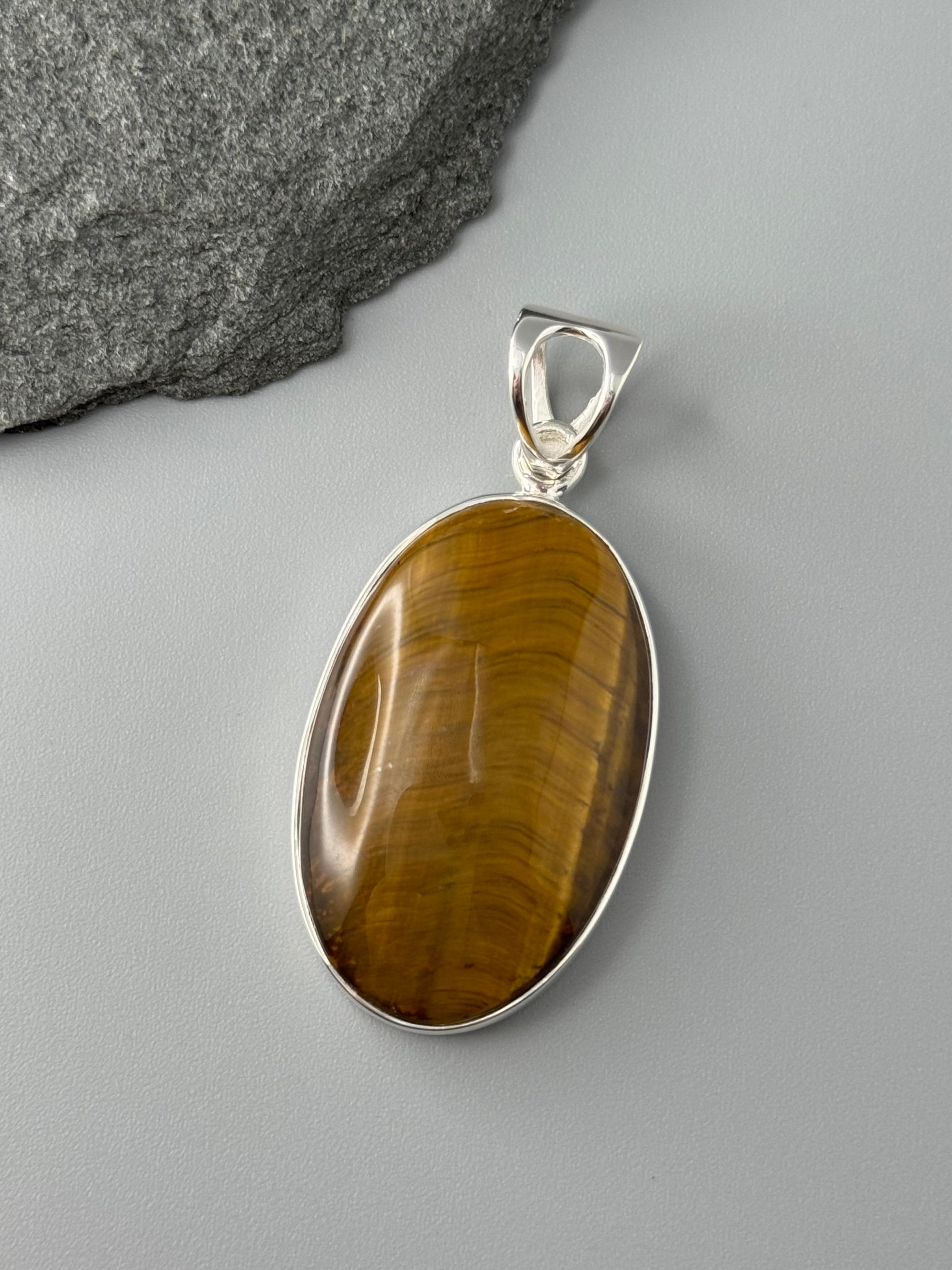 •TIGER EYE - OVAL• sterling silver pendant