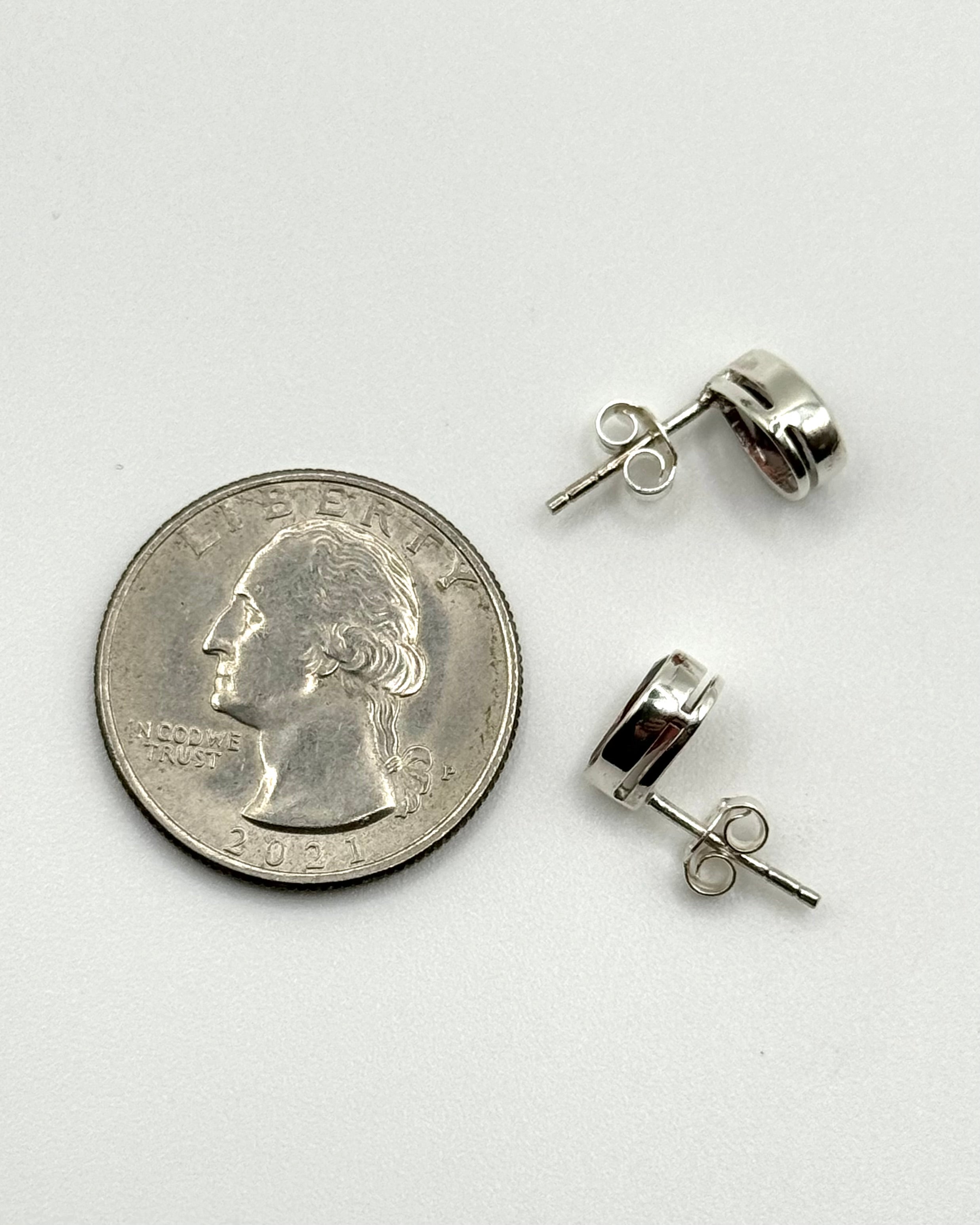 •FACETED GARNET - LIL' TEARDROP• silver bezel set stud earrings