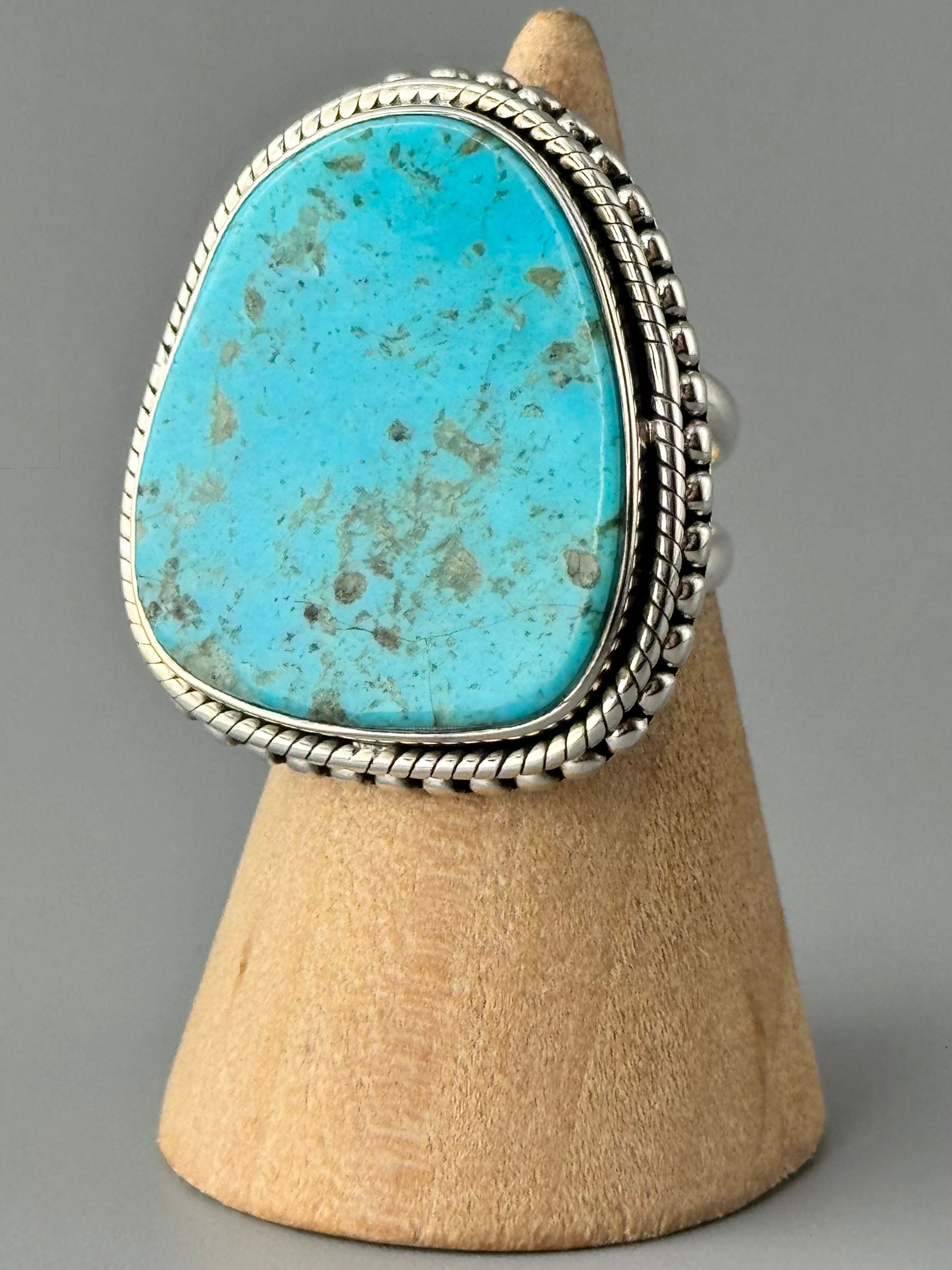 •KINGMAN TURQUOISE - FREEFORM• split band silver ring (size 6)