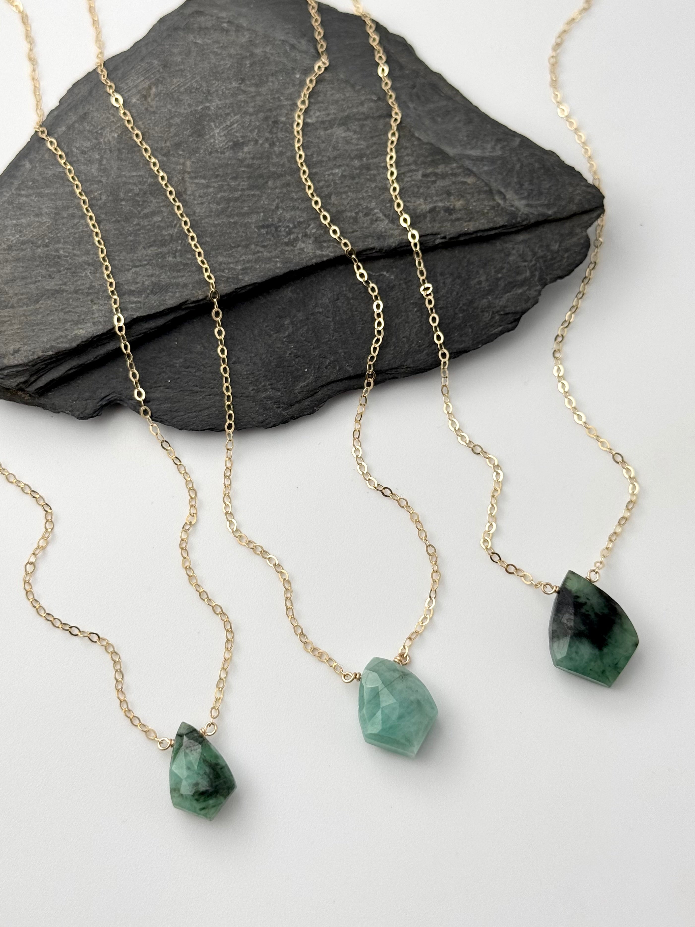 •STRAY• faceted emerald sparrows + gold necklace (various lengths)