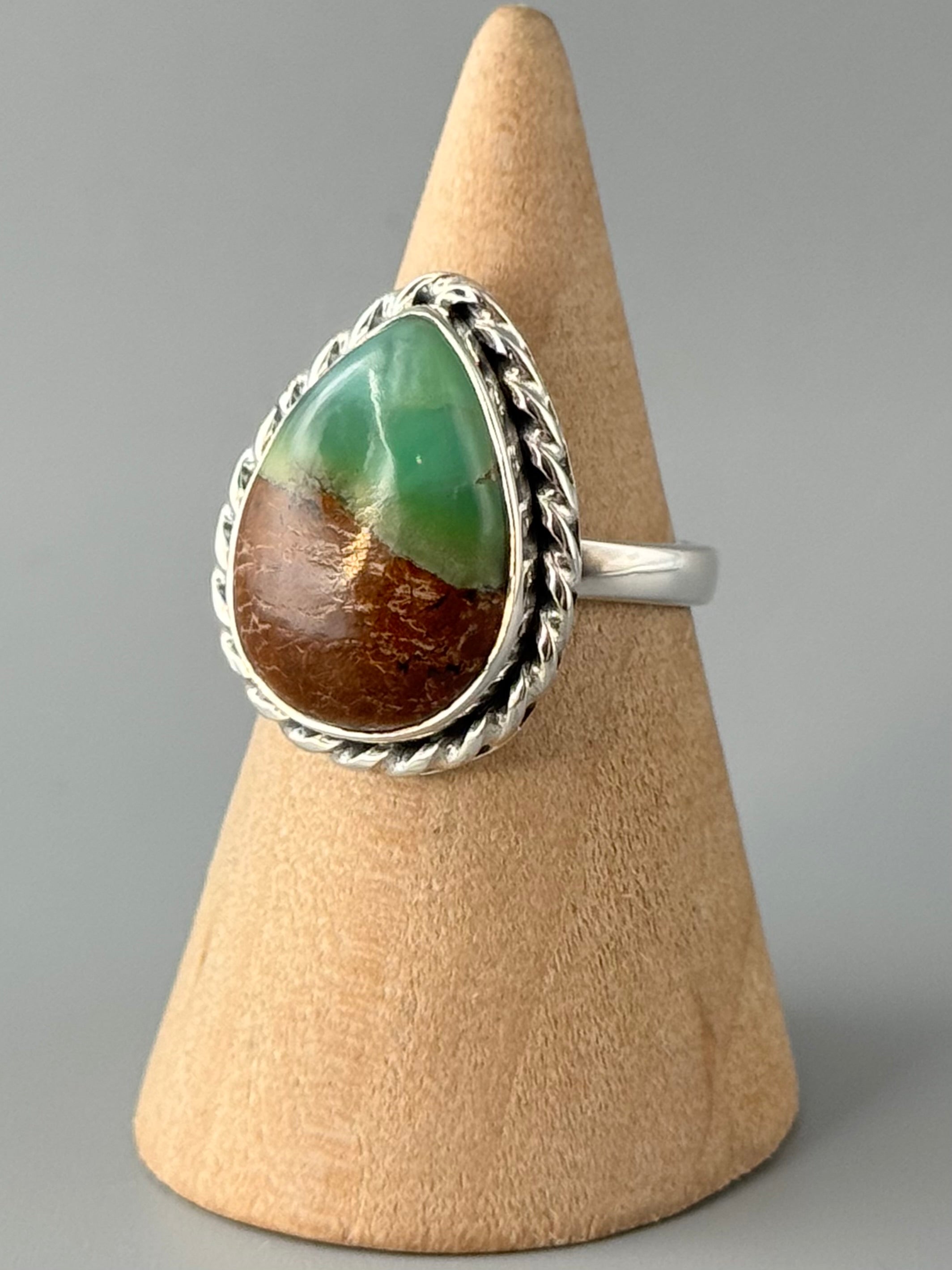 •CHRYSOPRASE - TWINE TEAR• sterling silver ring (size 7)
