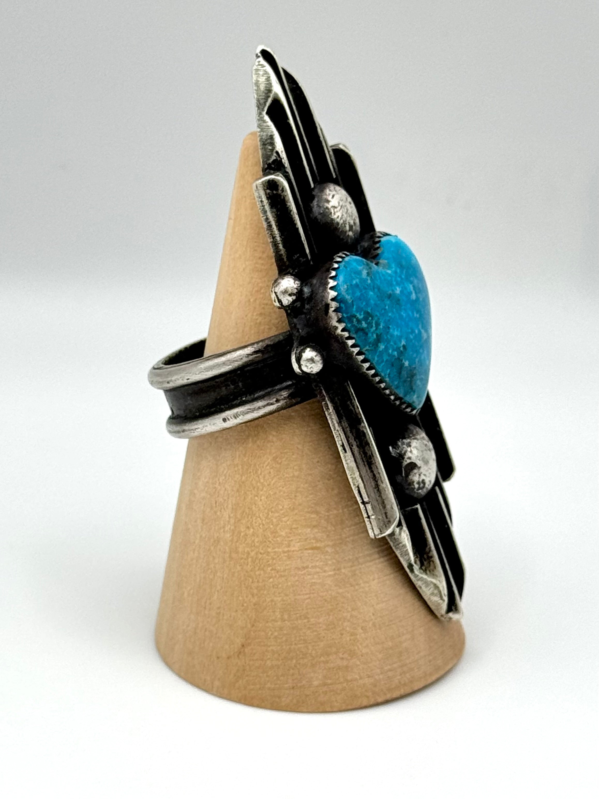 •HEART DECO• turquoise + silver ring (size 8.75)