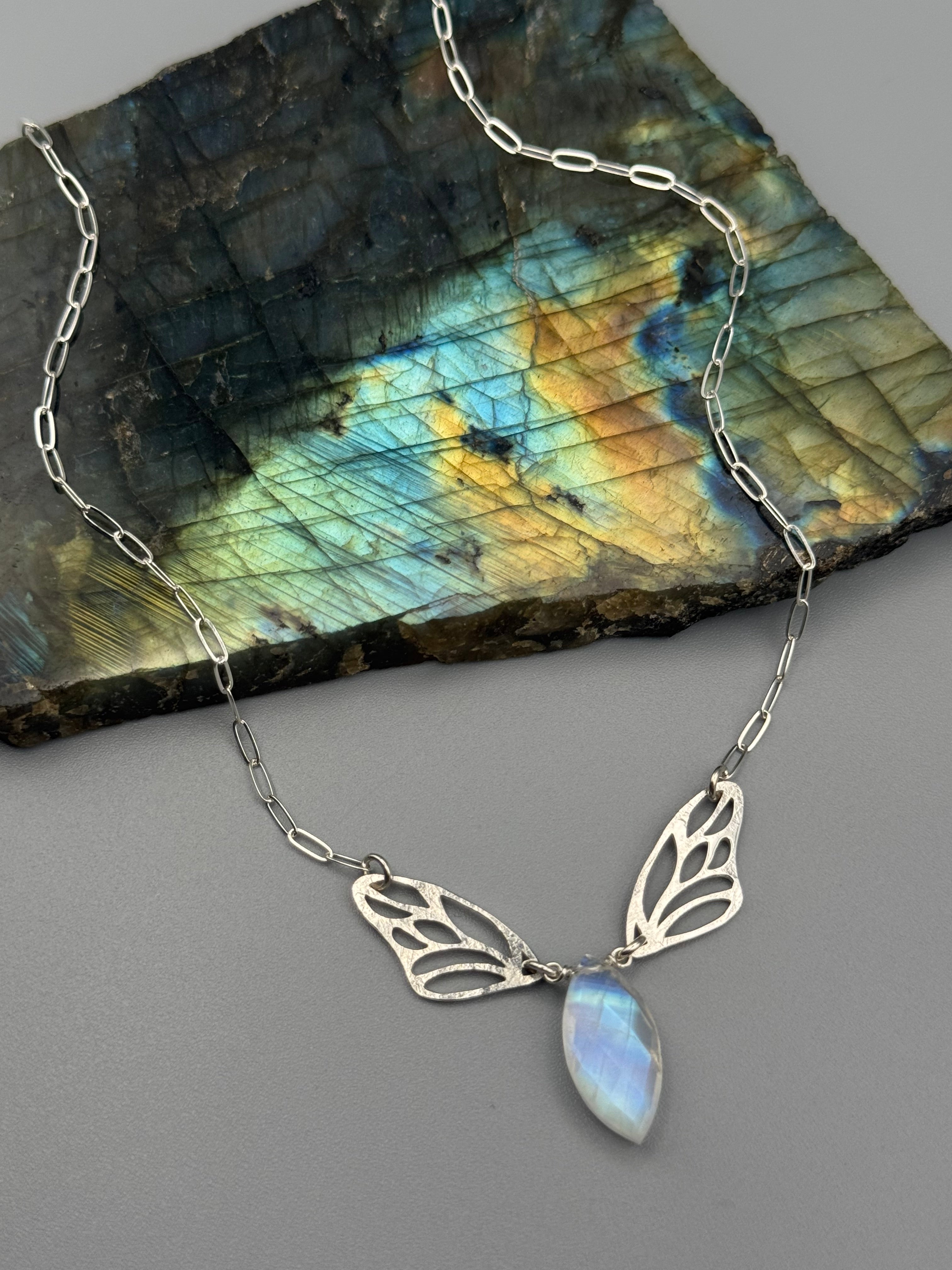 •METAMORPH• faceted rainbow moonstone + silver necklace (16"-18" long)