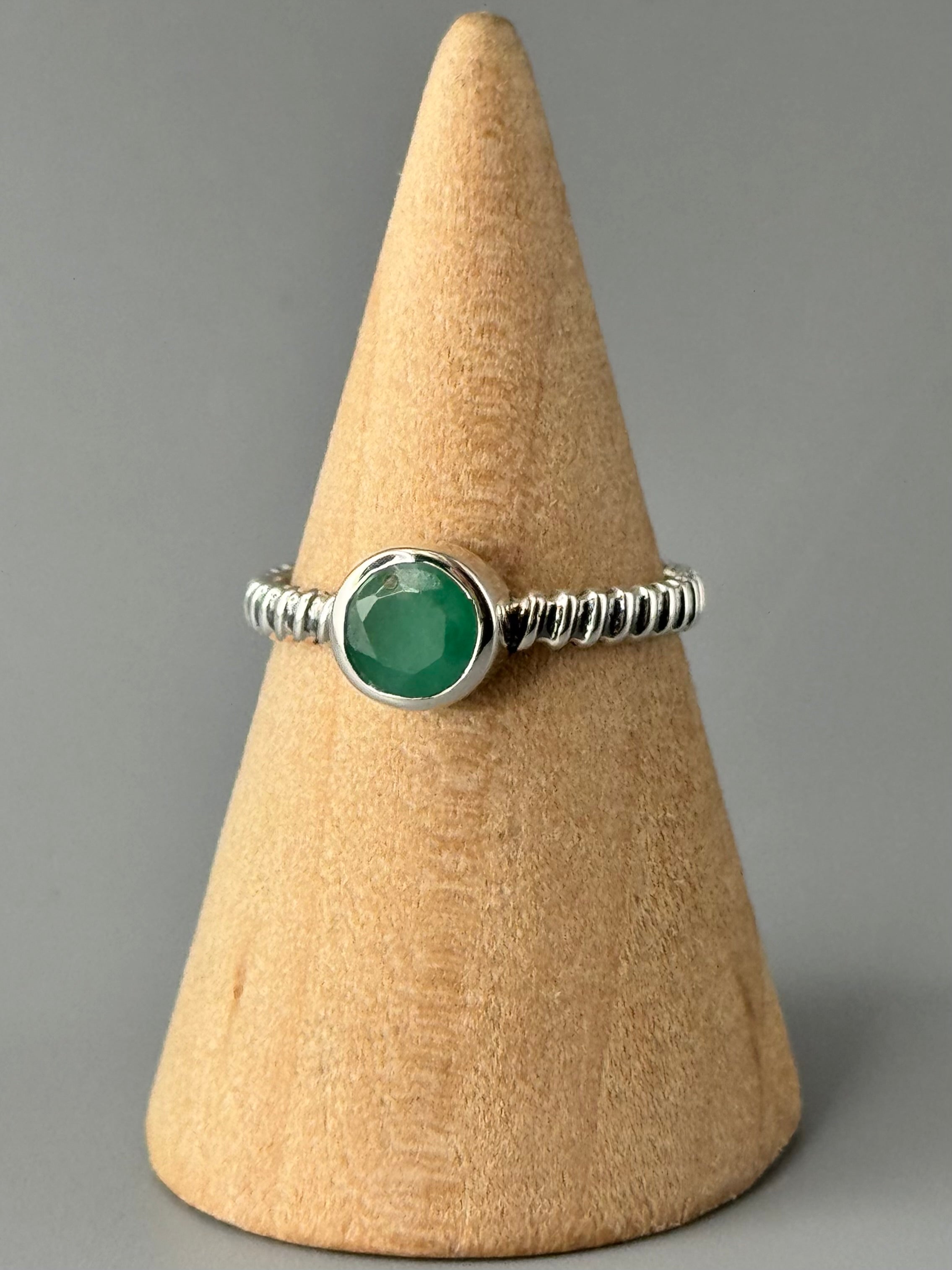 •EMERALD - TWISTED• sterling silver ring (various sizes)