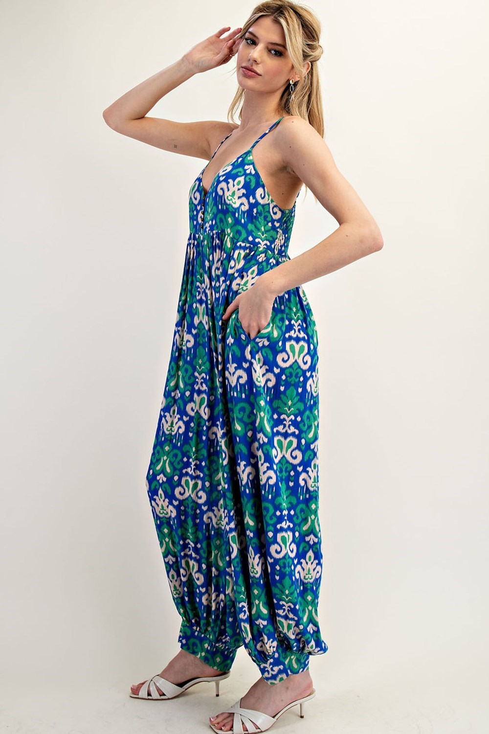 •PEYTON - FLEUR-DE-LIS• relaxed fit V-neck jumpsuit