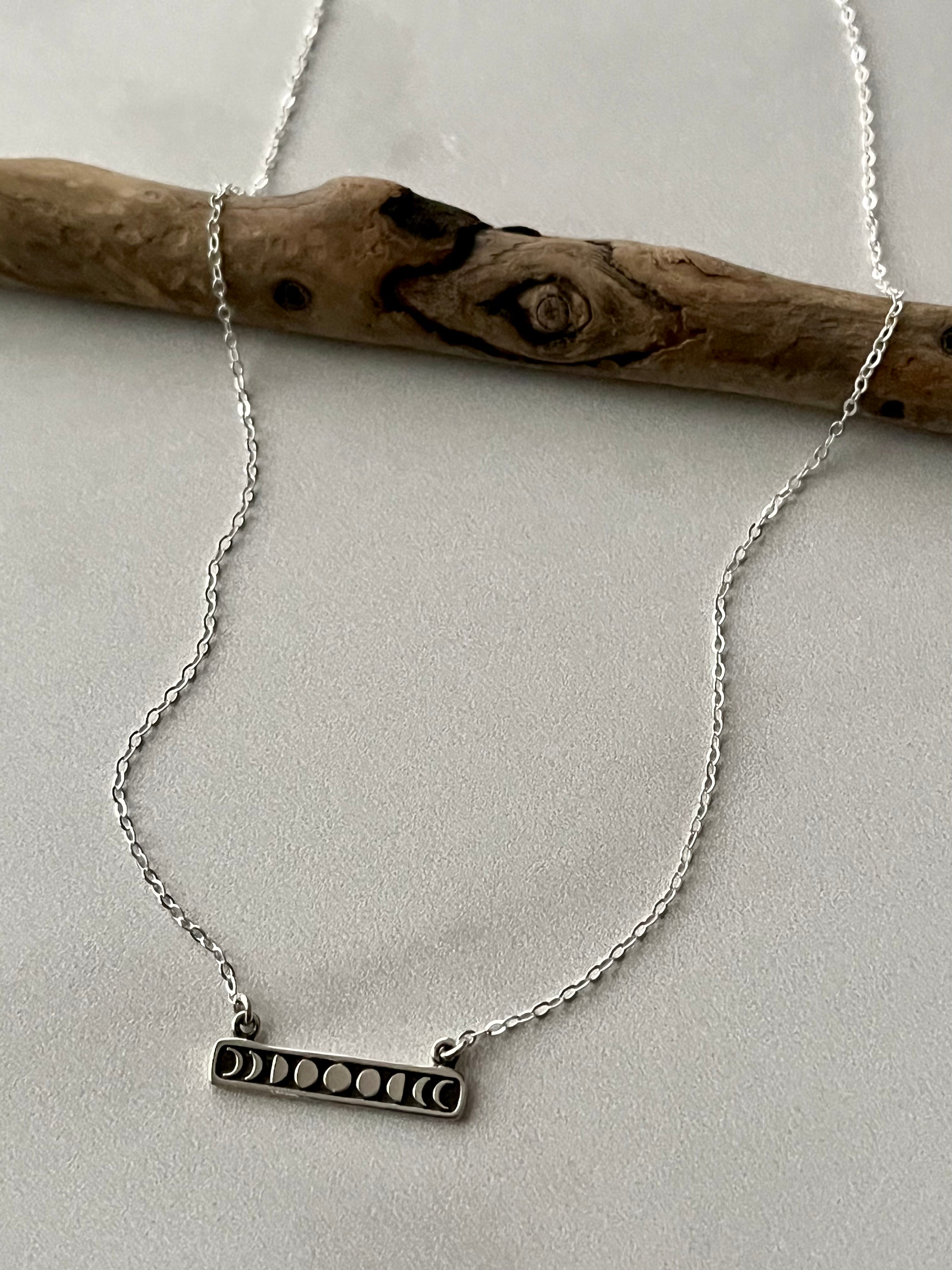•MOONPHASE BAR• silver necklace
