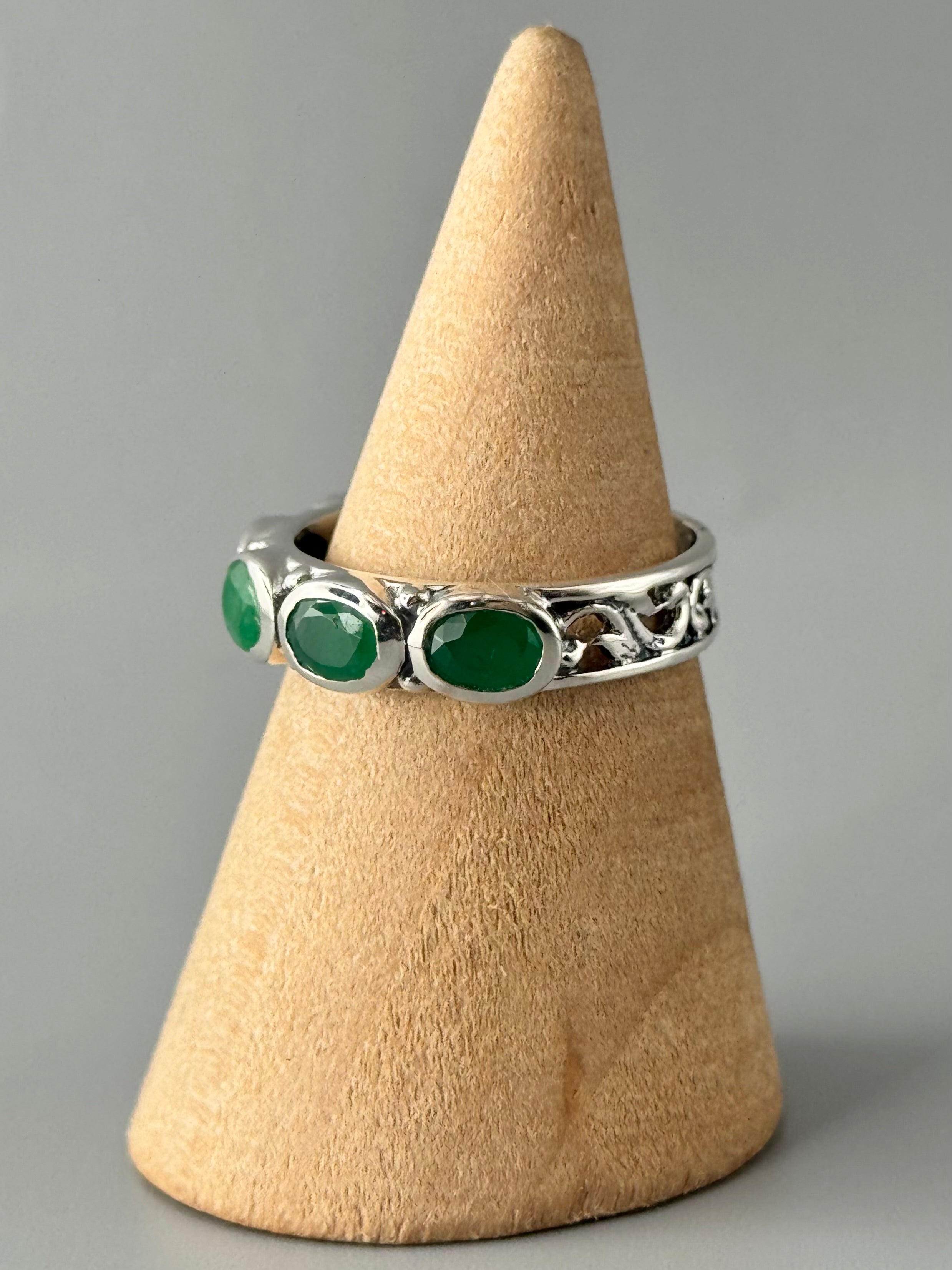 •EMERALD - DIADEM• sterling silver ring (various sizes)