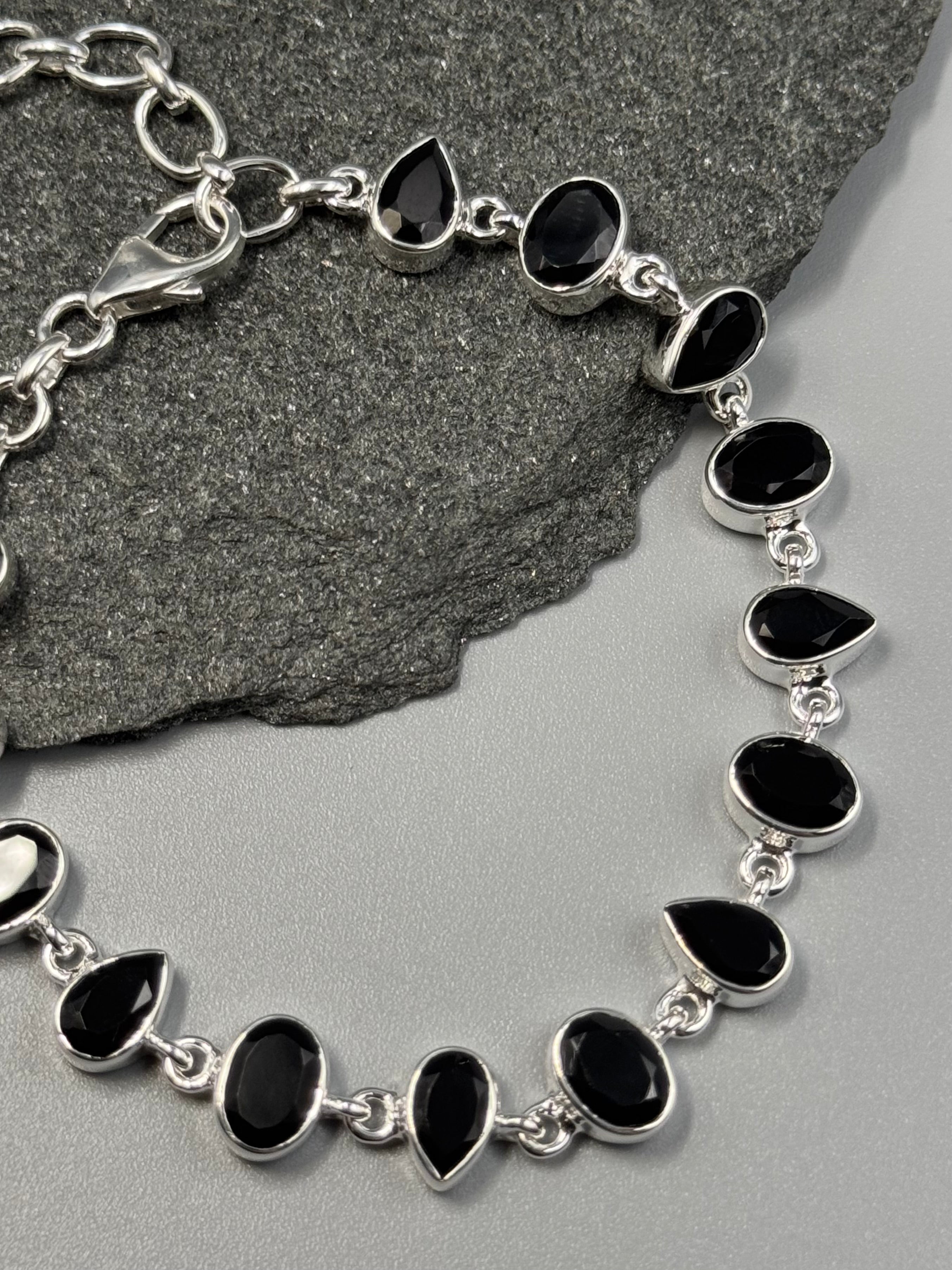 •BLACK ONYX - GEO MIX• linked silver bracelet (7.25" - 9")