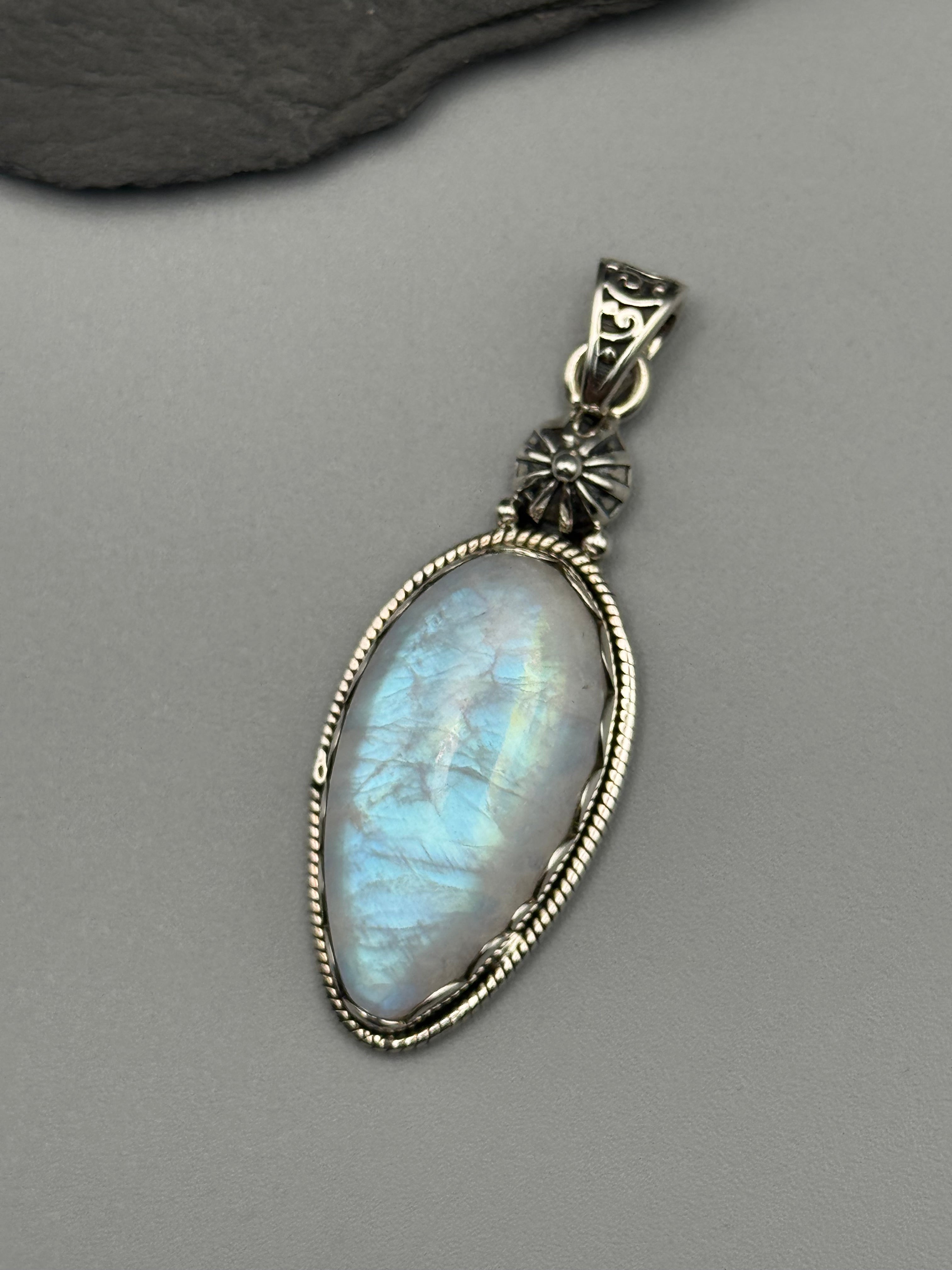 •RAINBOW MOONSTONE - SCALLOPED SPEAR TEAR - 2• sterling silver pendant